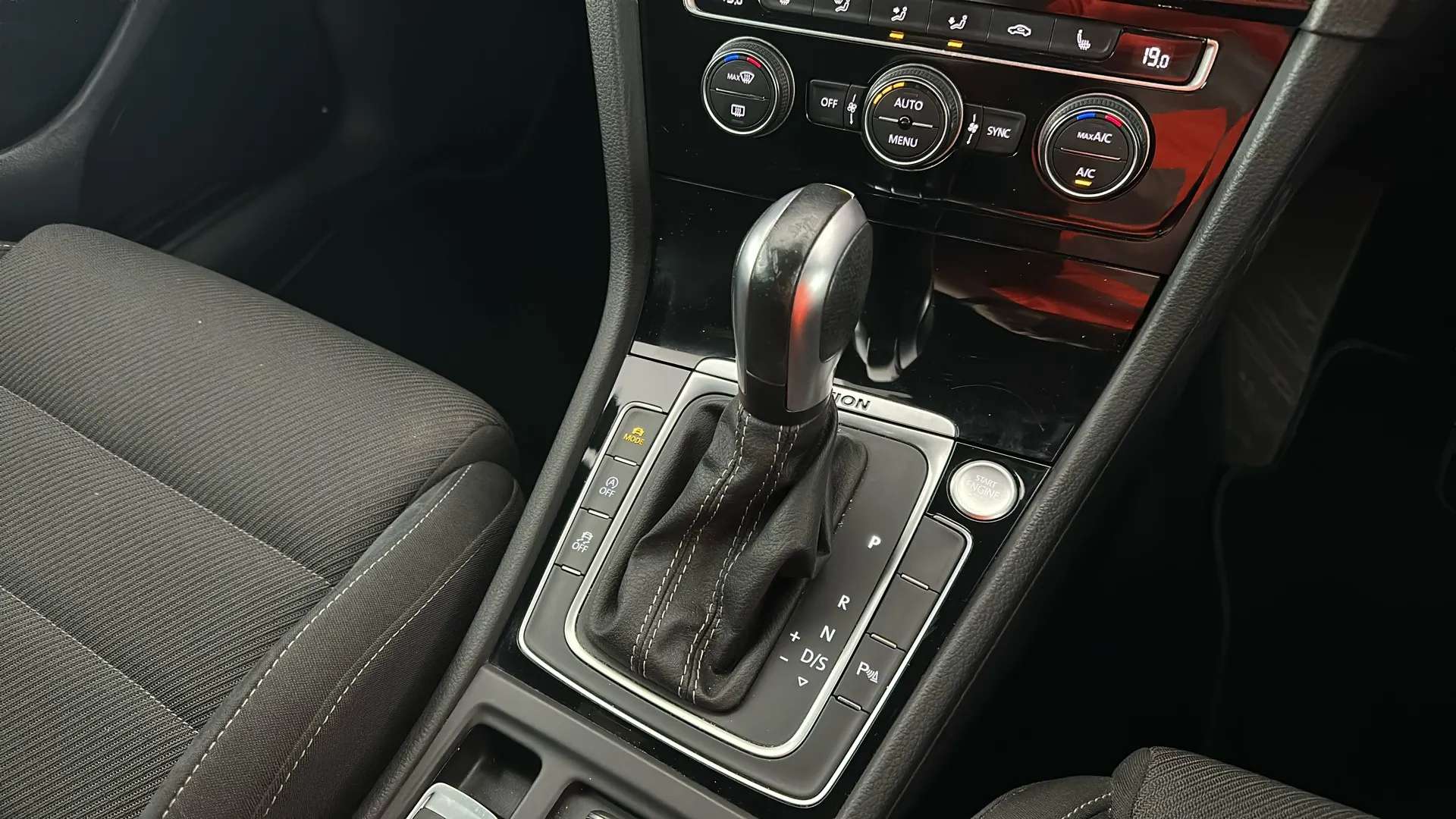 2020 VOLKSWAGEN GOLF 2020 VOLKSWAGEN GOLF