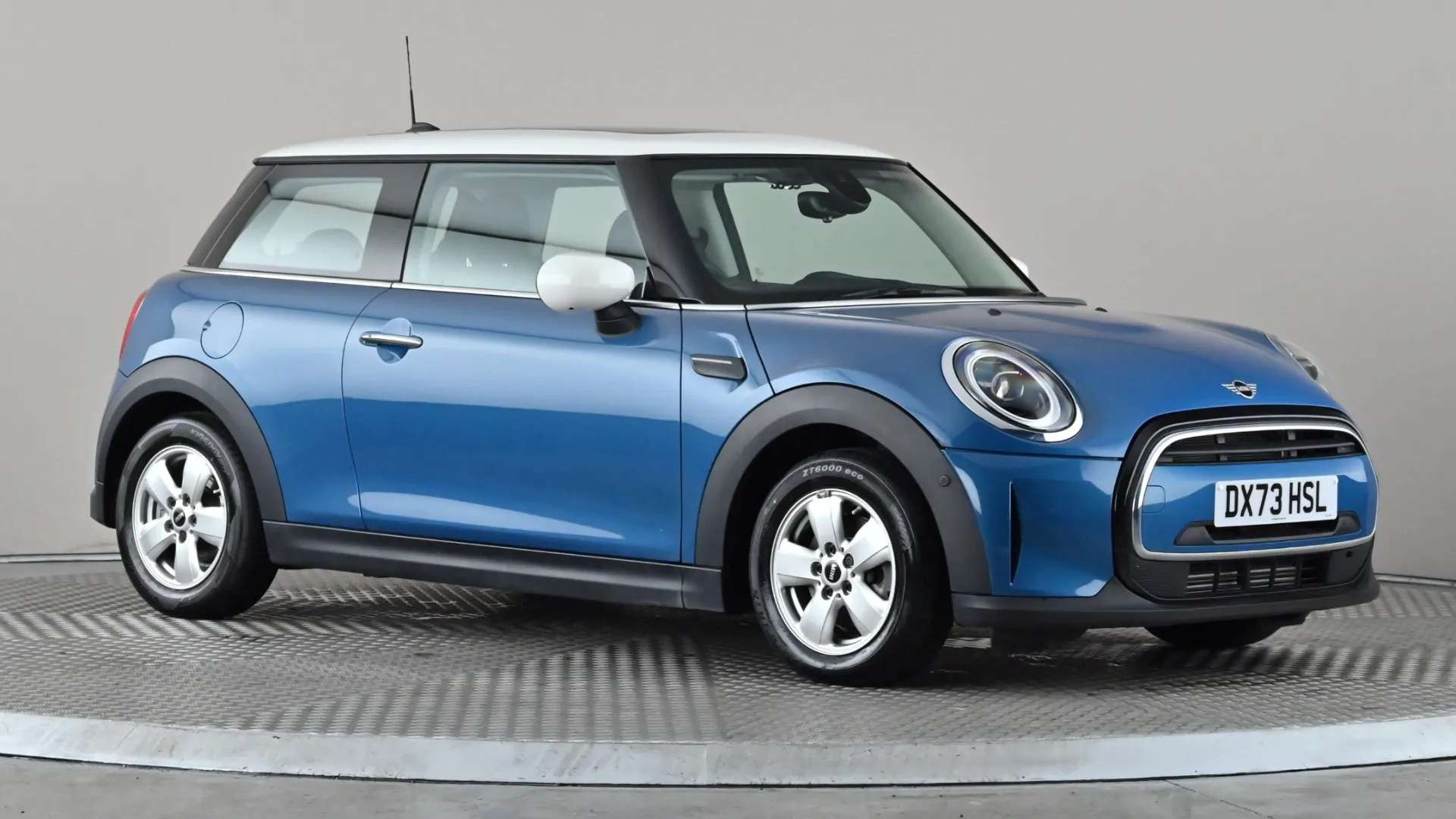 A 2023 MINI HATCH 1.5 Cooper Classic Auto A 2023 MINI HATCH 1.5 Cooper Classic Auto