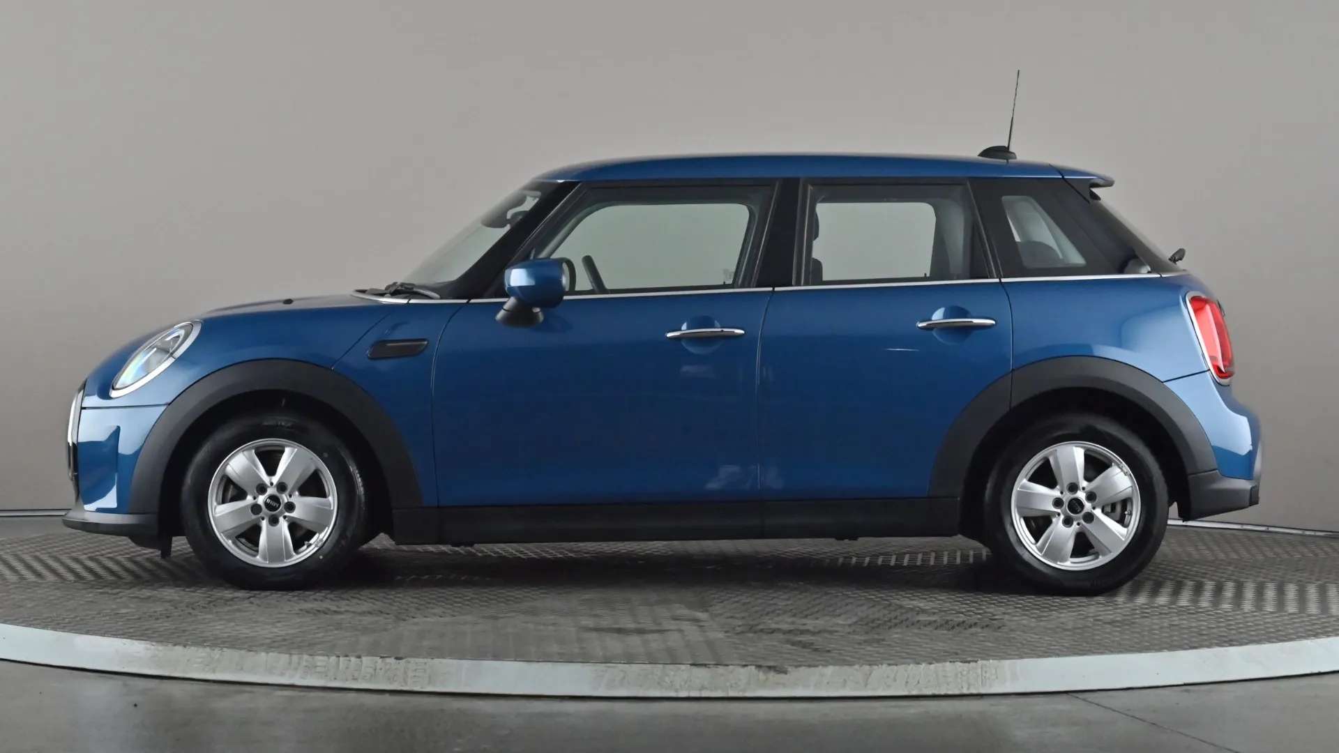 A 2023 MINI HATCH 1.5 Cooper Classic Auto A 2023 MINI HATCH 1.5 Cooper Classic Auto