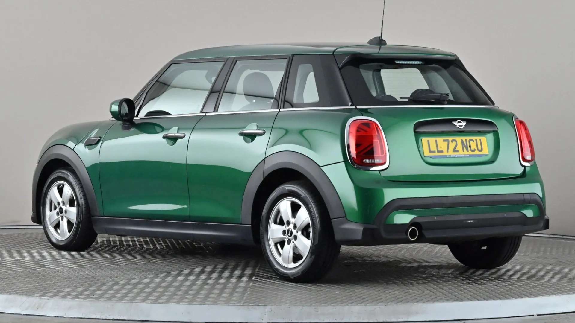 A 2022 MINI HATCH 1.5 Cooper Classic Auto A 2022 MINI HATCH 1.5 Cooper Classic Auto