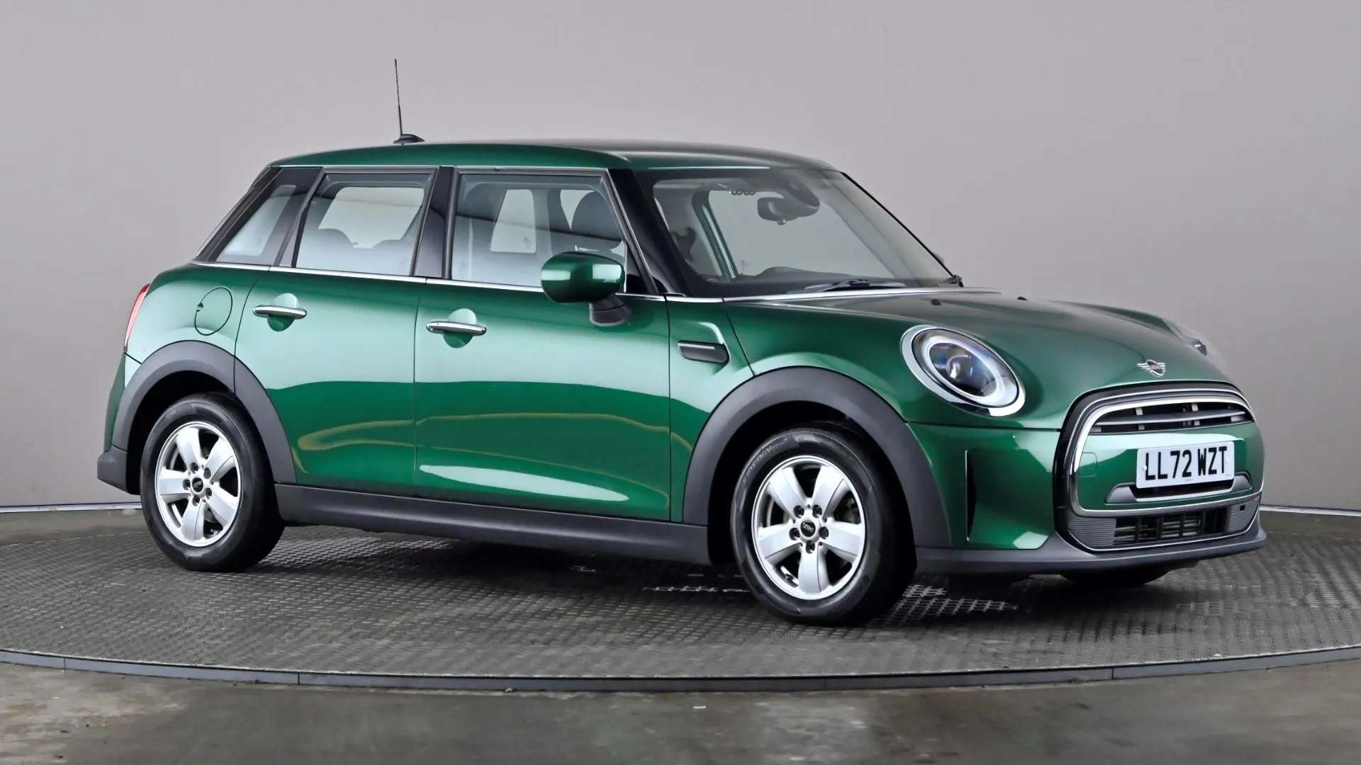 A 2022 MINI HATCH 1.5 Cooper Classic Auto A 2022 MINI HATCH 1.5 Cooper Classic Auto