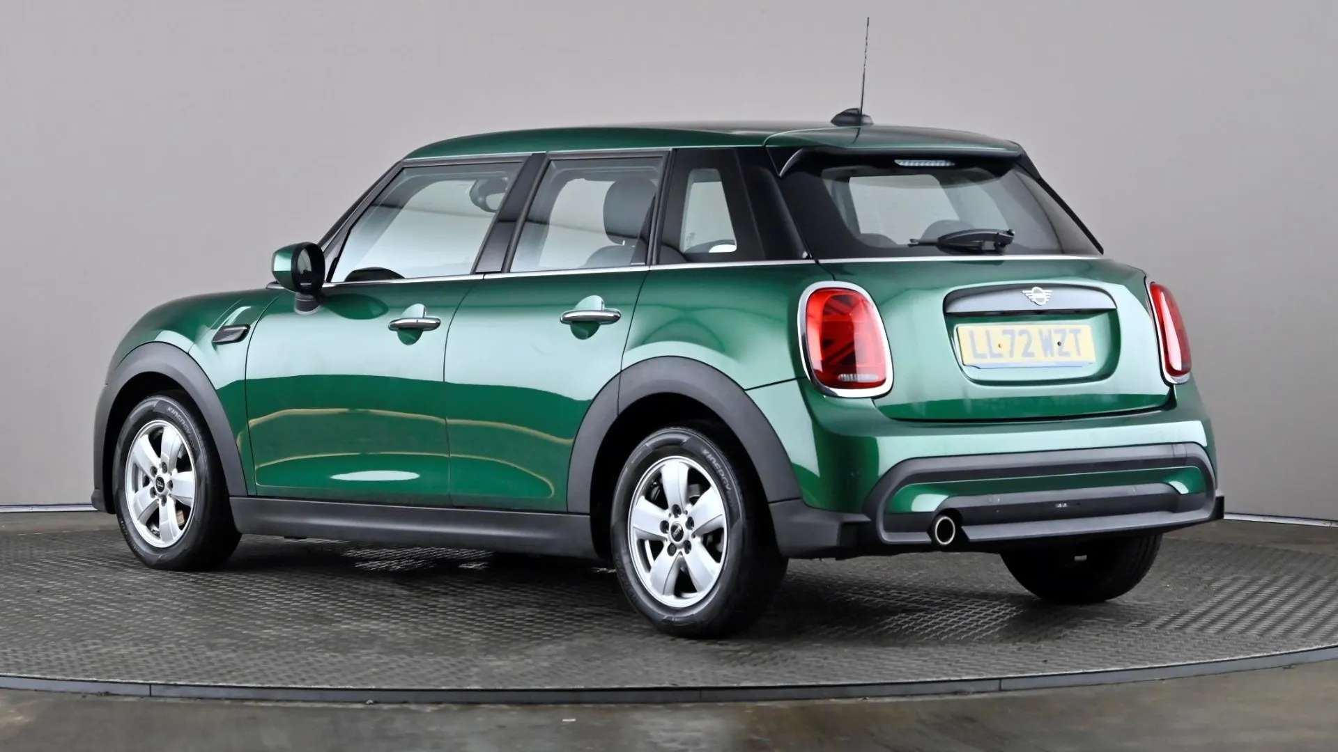 A 2022 MINI HATCH 1.5 Cooper Classic Auto A 2022 MINI HATCH 1.5 Cooper Classic Auto