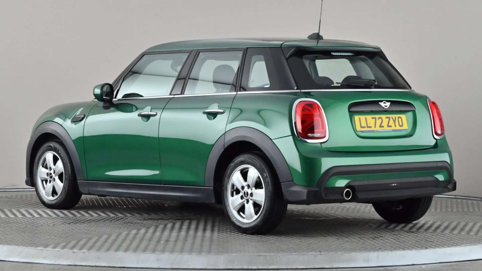 A 2022 MINI HATCH 1.5 Cooper Classic Auto A 2022 MINI HATCH 1.5 Cooper Classic Auto