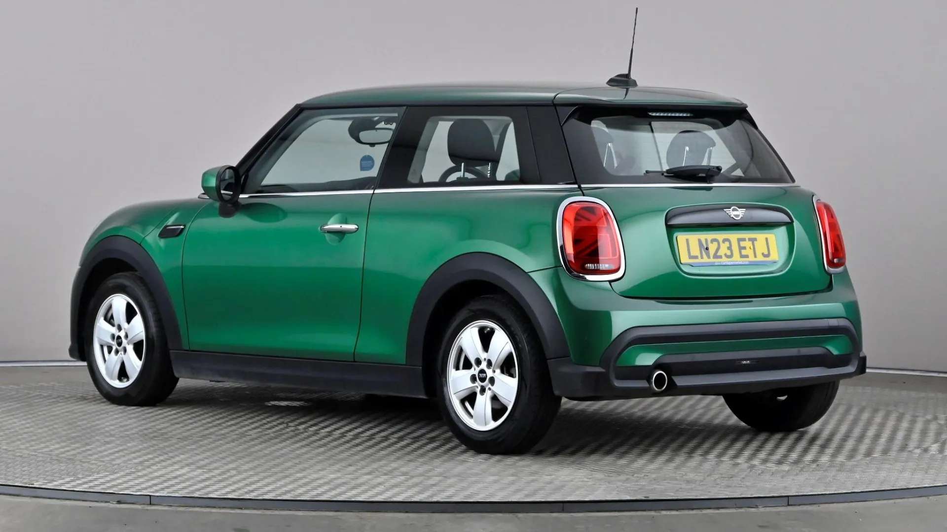A 2023 MINI HATCH 1.5 Cooper Classic Auto A 2023 MINI HATCH 1.5 Cooper Classic Auto
