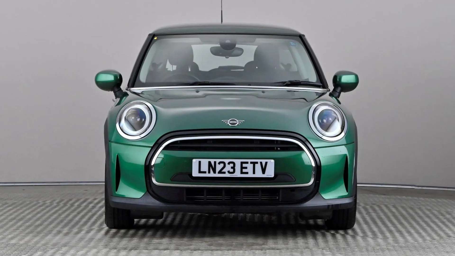 A 2023 MINI HATCH 1.5 Cooper Classic Auto A 2023 MINI HATCH 1.5 Cooper Classic Auto