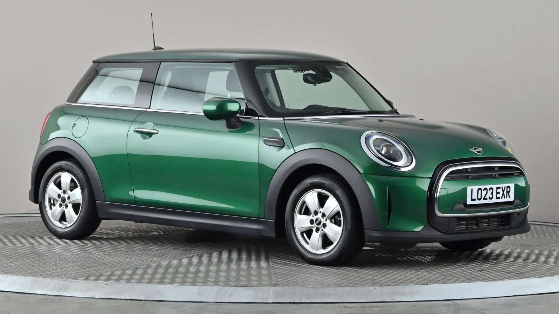 A 2023 MINI HATCH 1.5 Cooper Classic Auto A 2023 MINI HATCH 1.5 Cooper Classic Auto