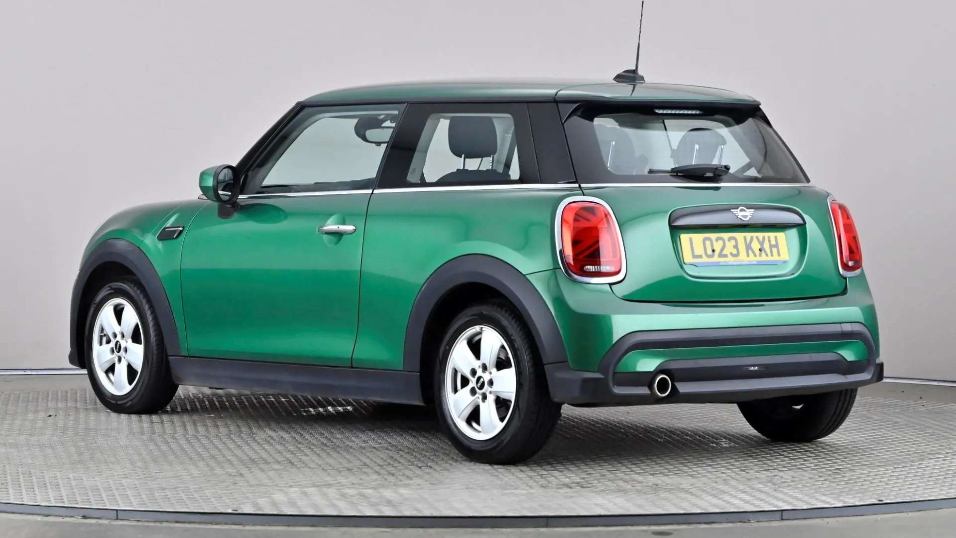 A 2023 MINI HATCH 1.5 Cooper Classic Auto A 2023 MINI HATCH 1.5 Cooper Classic Auto