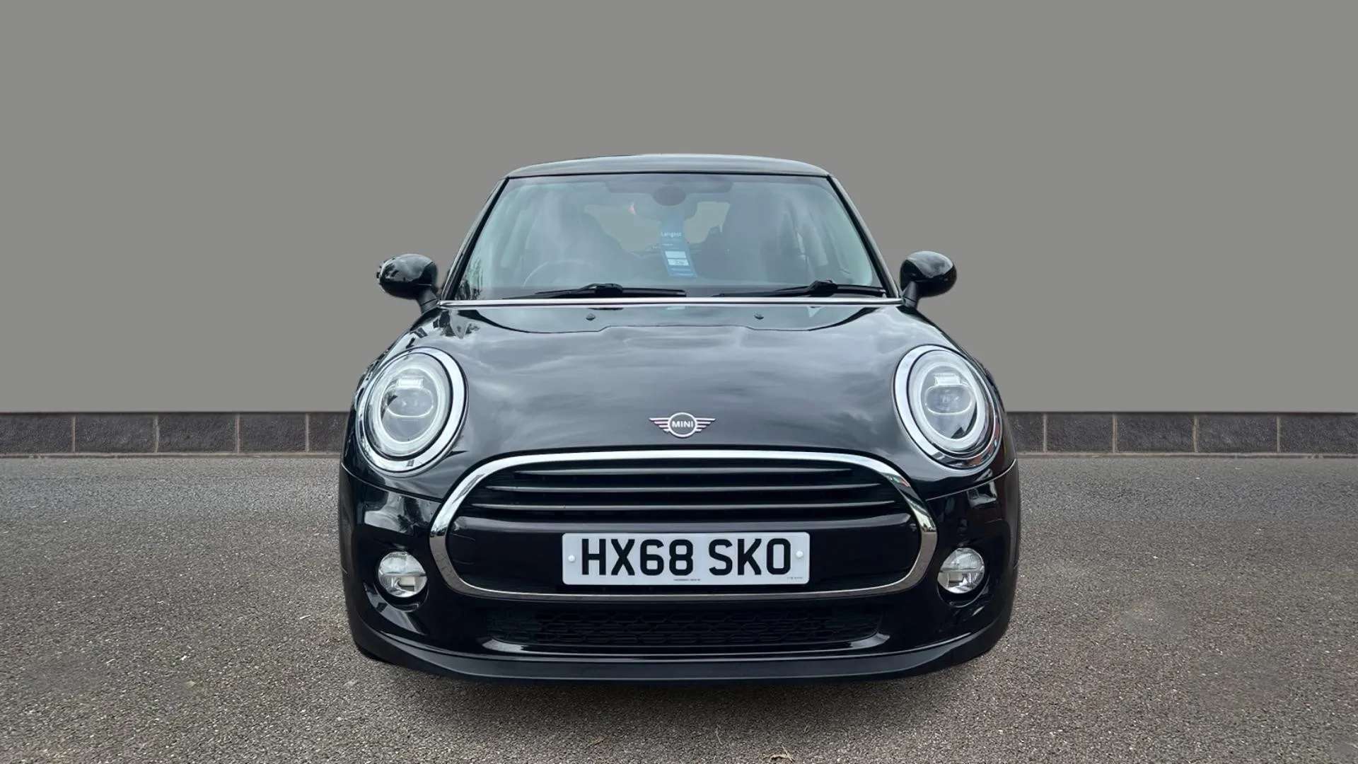 A 2018 MINI HATCH 1.5 Cooper Classic II A 2018 MINI HATCH 1.5 Cooper Classic II