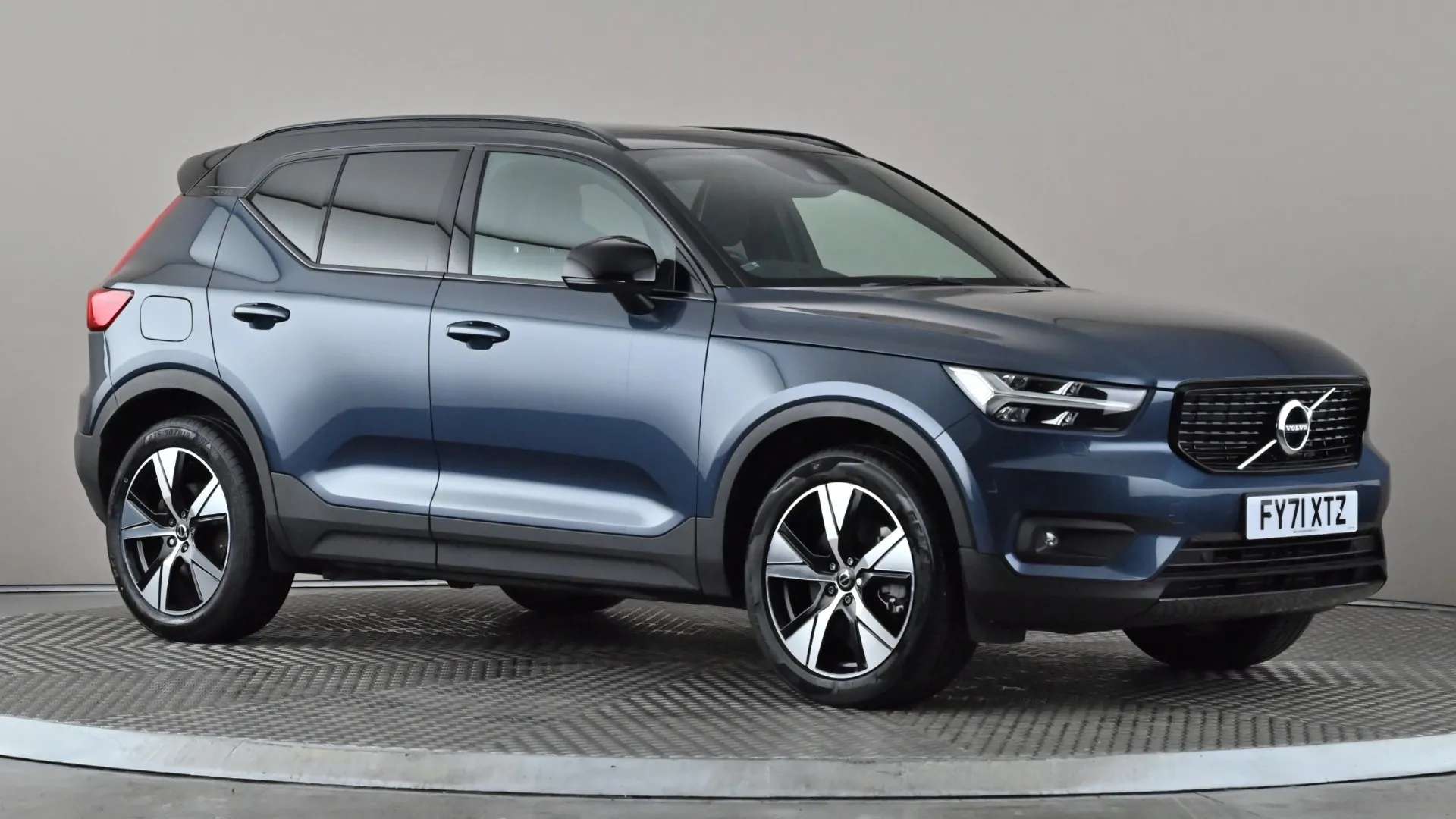 A 2021 VOLVO XC40 1.5 T5 Recharge PHEV R DESIGN Auto A 2021 VOLVO XC40 1.5 T5 Recharge PHEV R DESIGN Auto