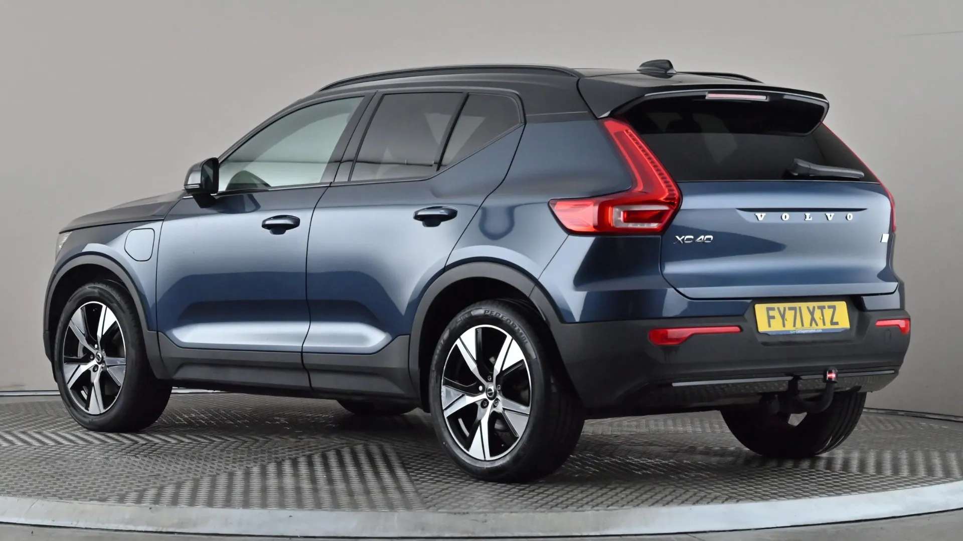 A 2021 VOLVO XC40 1.5 T5 Recharge PHEV R DESIGN Auto A 2021 VOLVO XC40 1.5 T5 Recharge PHEV R DESIGN Auto