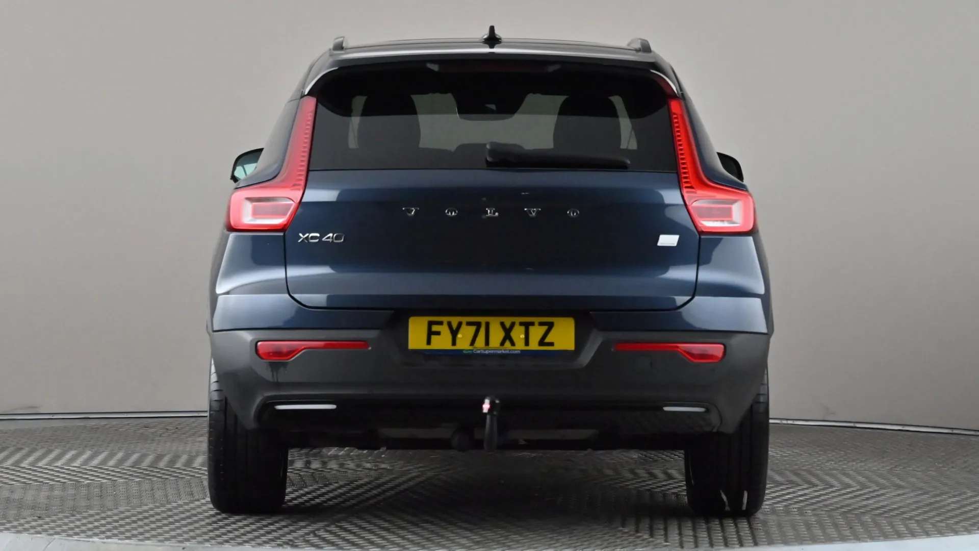 2021 VOLVO XC40 2021 VOLVO XC40