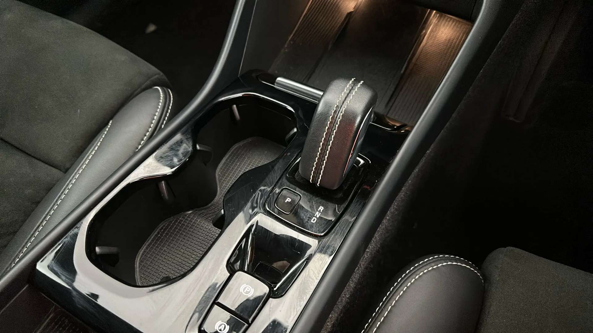 2021 VOLVO XC40 2021 VOLVO XC40