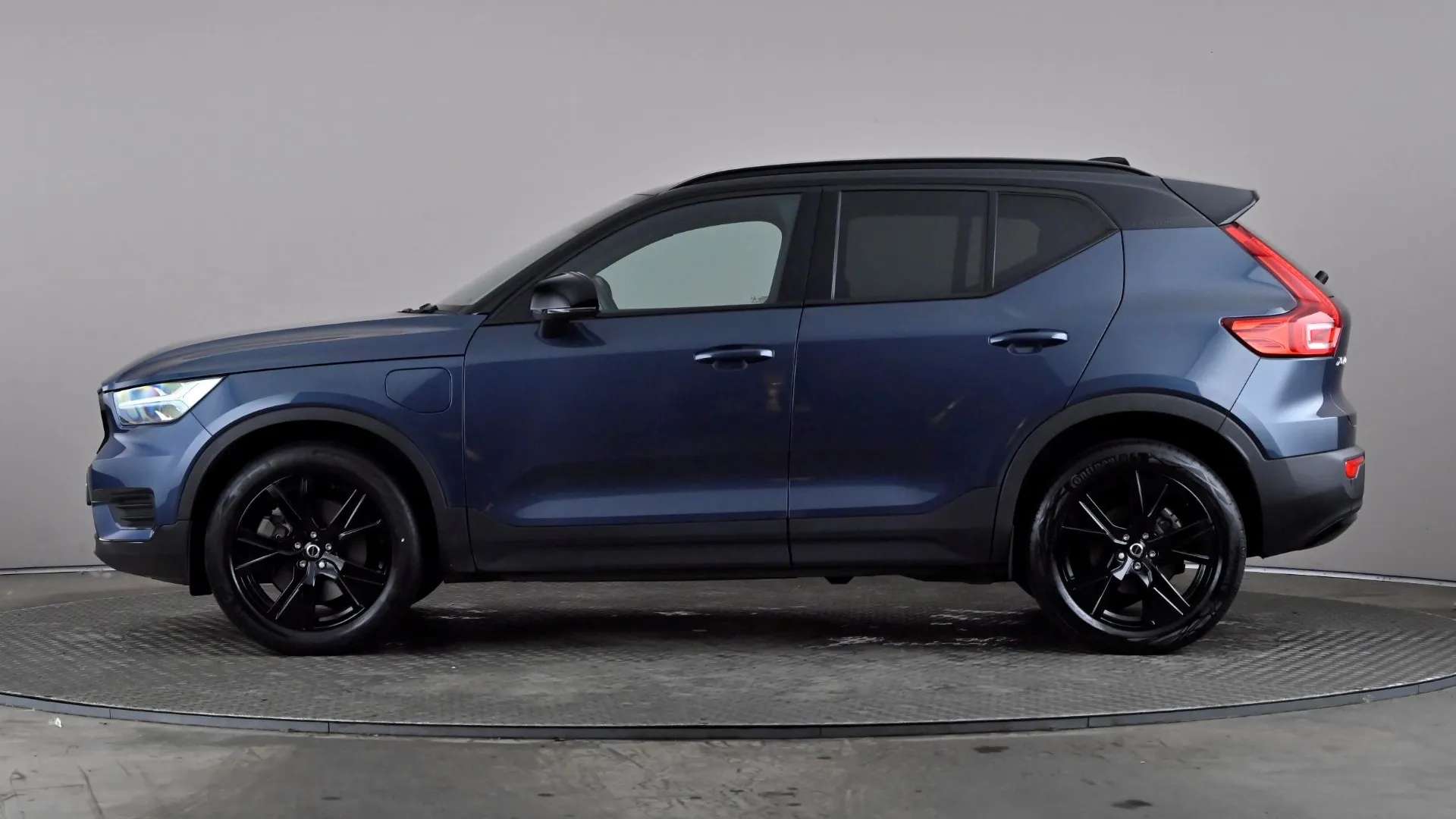 A 2021 VOLVO XC40 1.5 T4 Recharge PHEV R DESIGN Auto A 2021 VOLVO XC40 1.5 T4 Recharge PHEV R DESIGN Auto