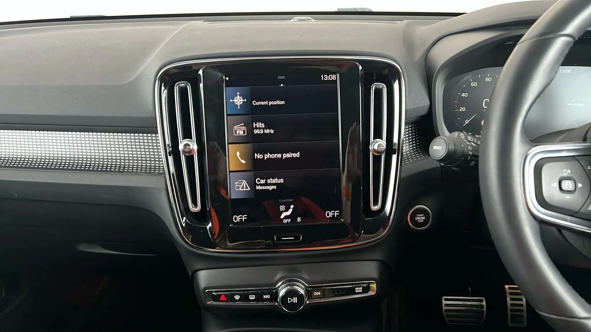 2021 VOLVO XC40 2021 VOLVO XC40