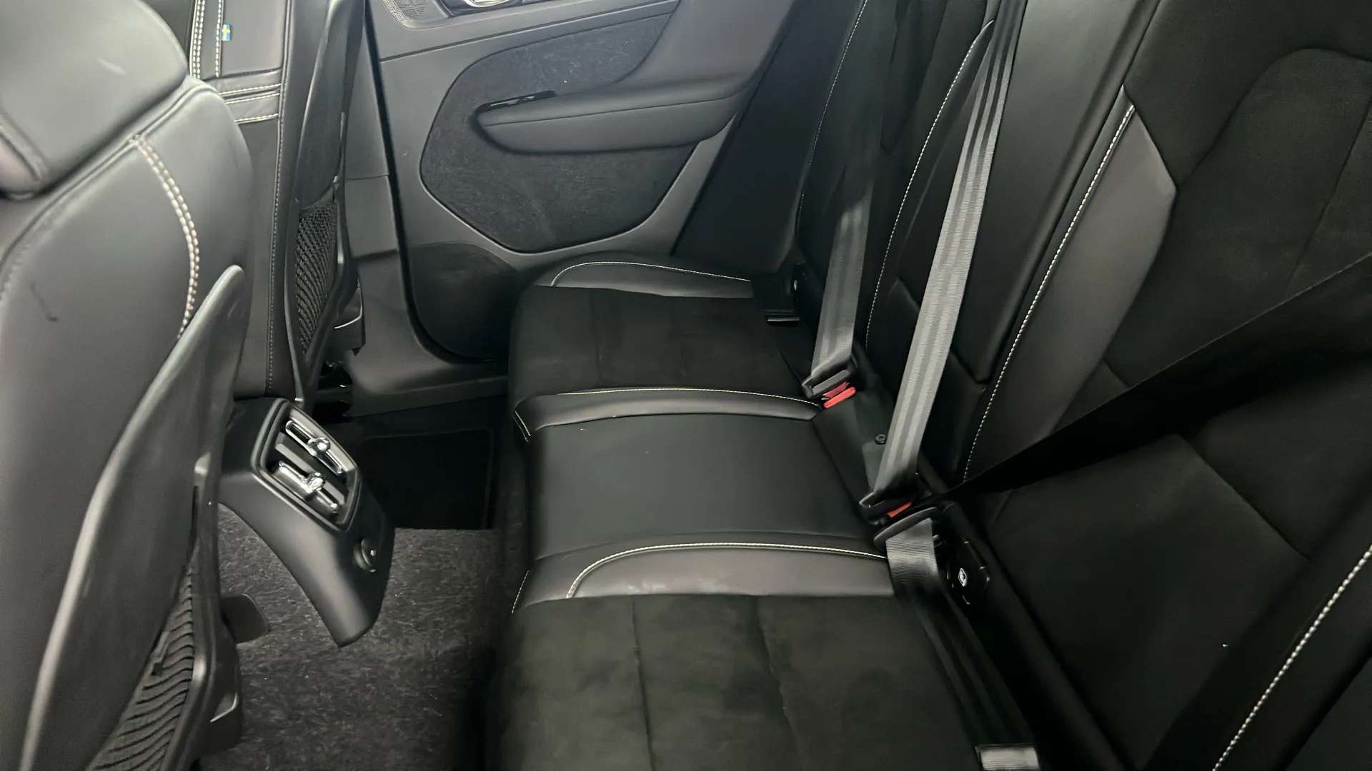 2021 VOLVO XC40 2021 VOLVO XC40