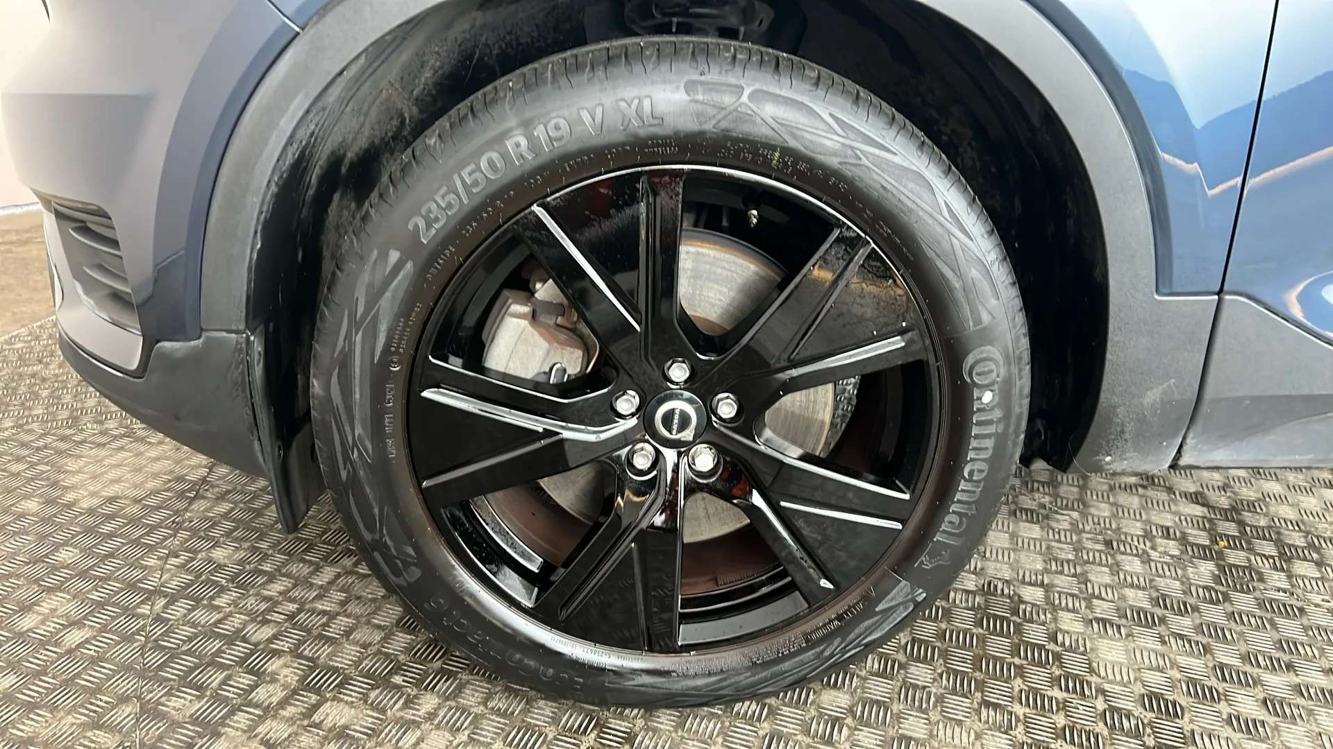 2021 VOLVO XC40 2021 VOLVO XC40