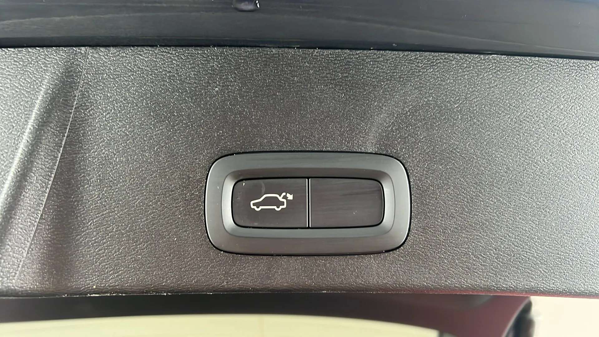2021 VOLVO XC40 2021 VOLVO XC40