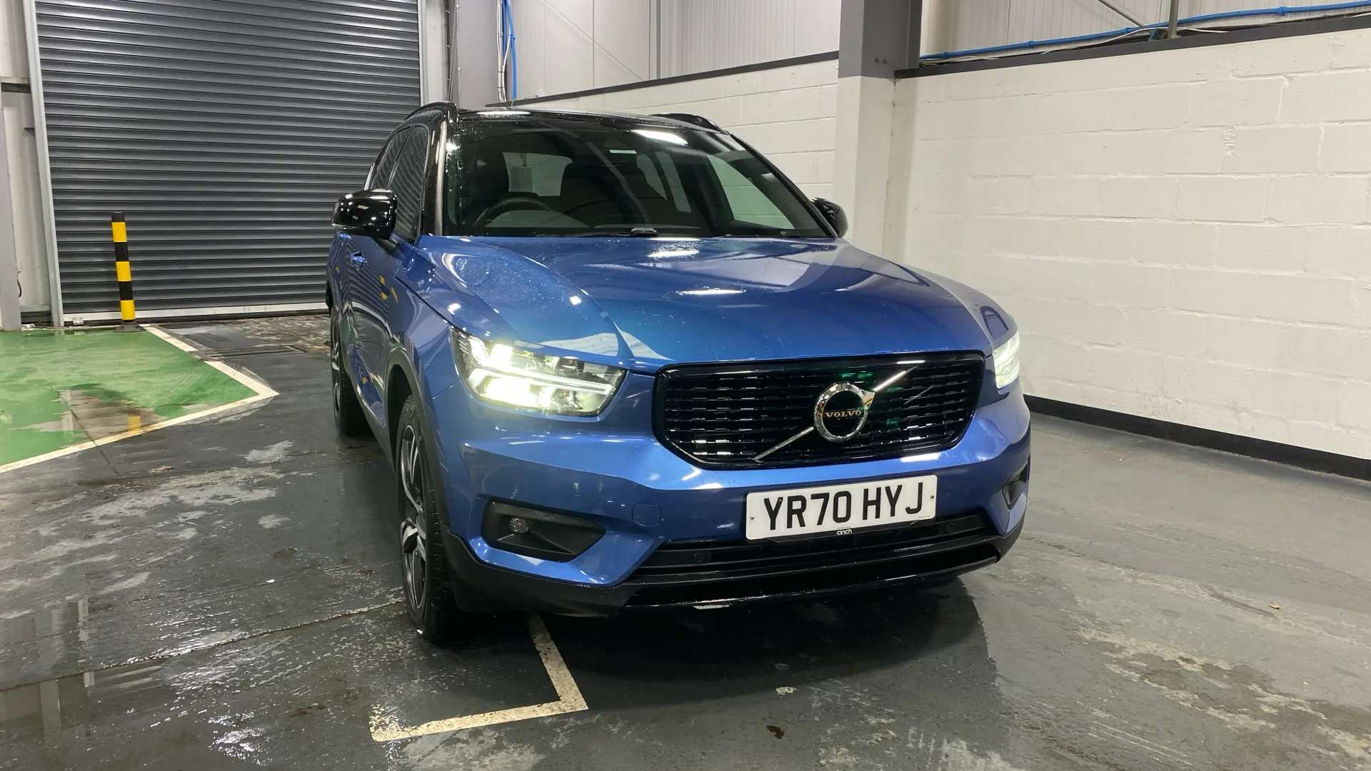 A 2020 VOLVO XC40 1.5 T5 Recharge PHEV R DESIGN Auto A 2020 VOLVO XC40 1.5 T5 Recharge PHEV R DESIGN Auto