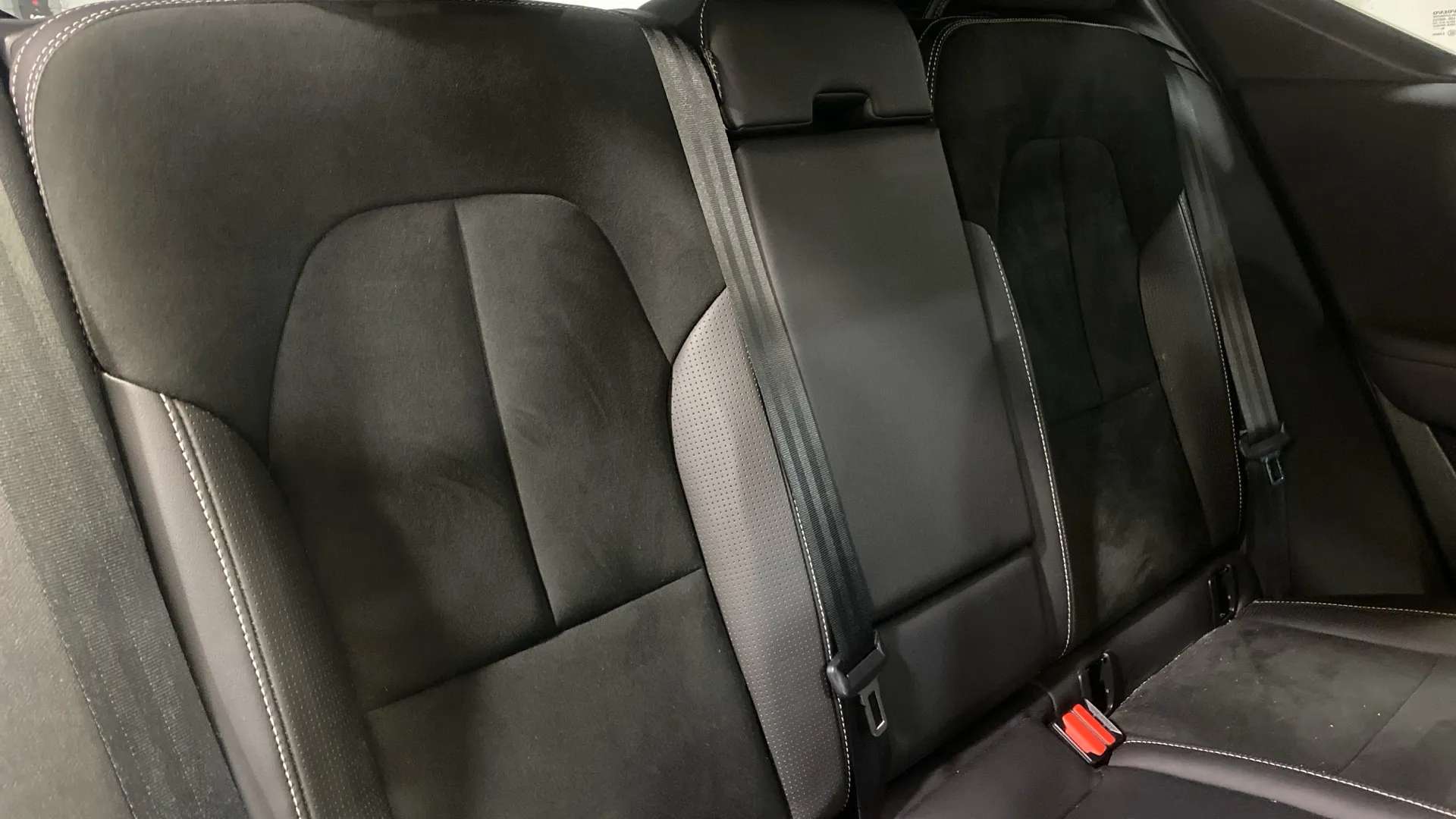 2020 VOLVO XC40 2020 VOLVO XC40