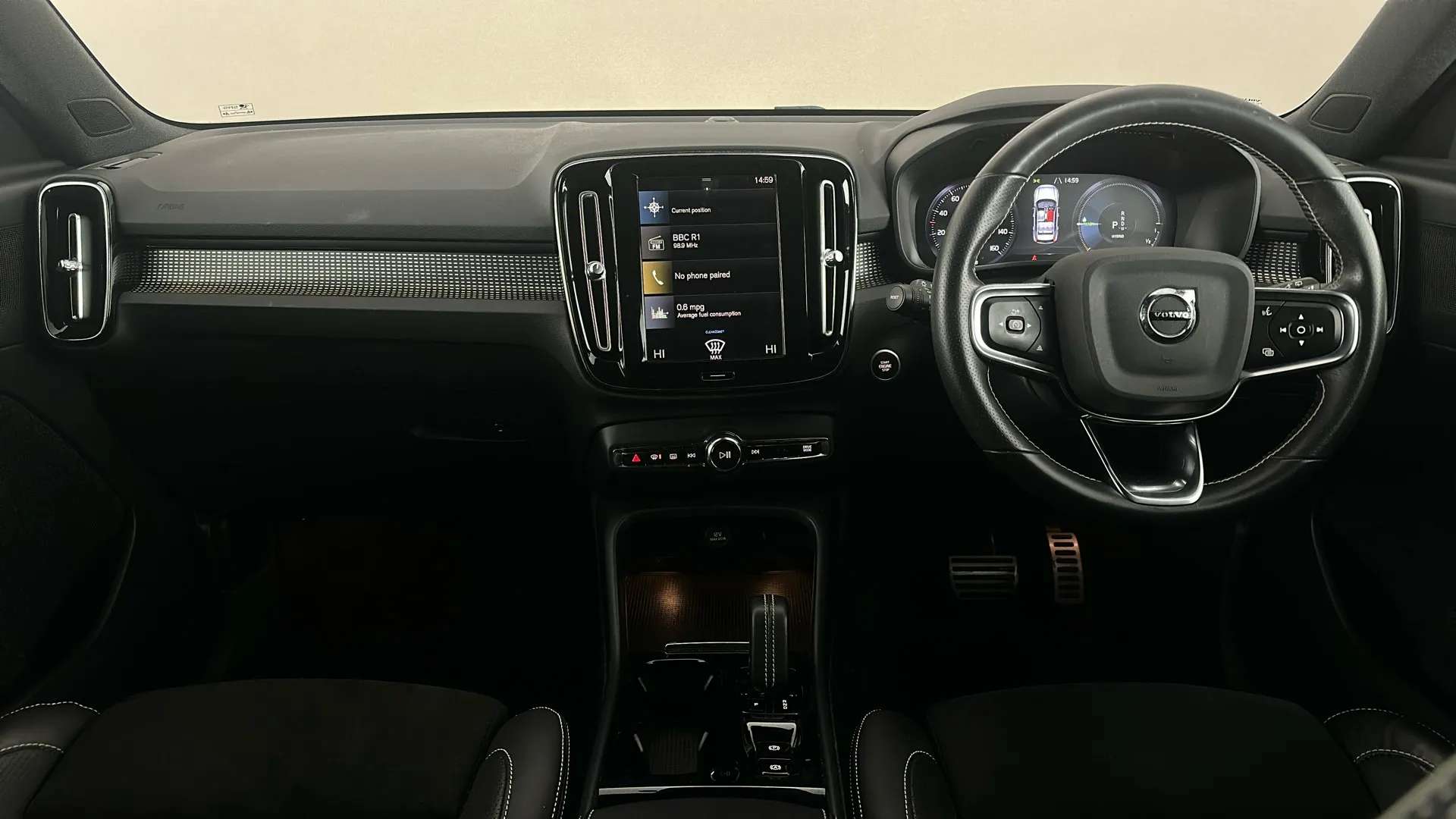 2020 VOLVO XC40 2020 VOLVO XC40