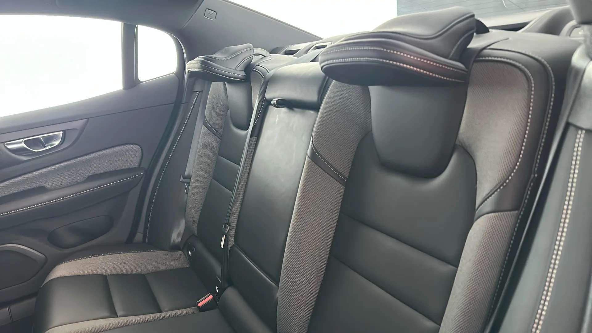 2022 VOLVO S60 2022 VOLVO S60