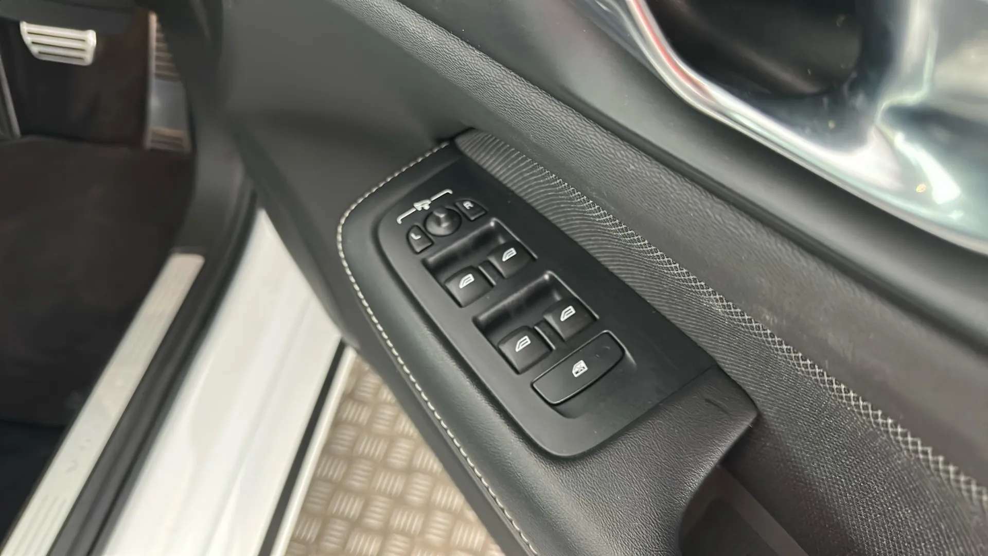 2022 VOLVO S60 2022 VOLVO S60