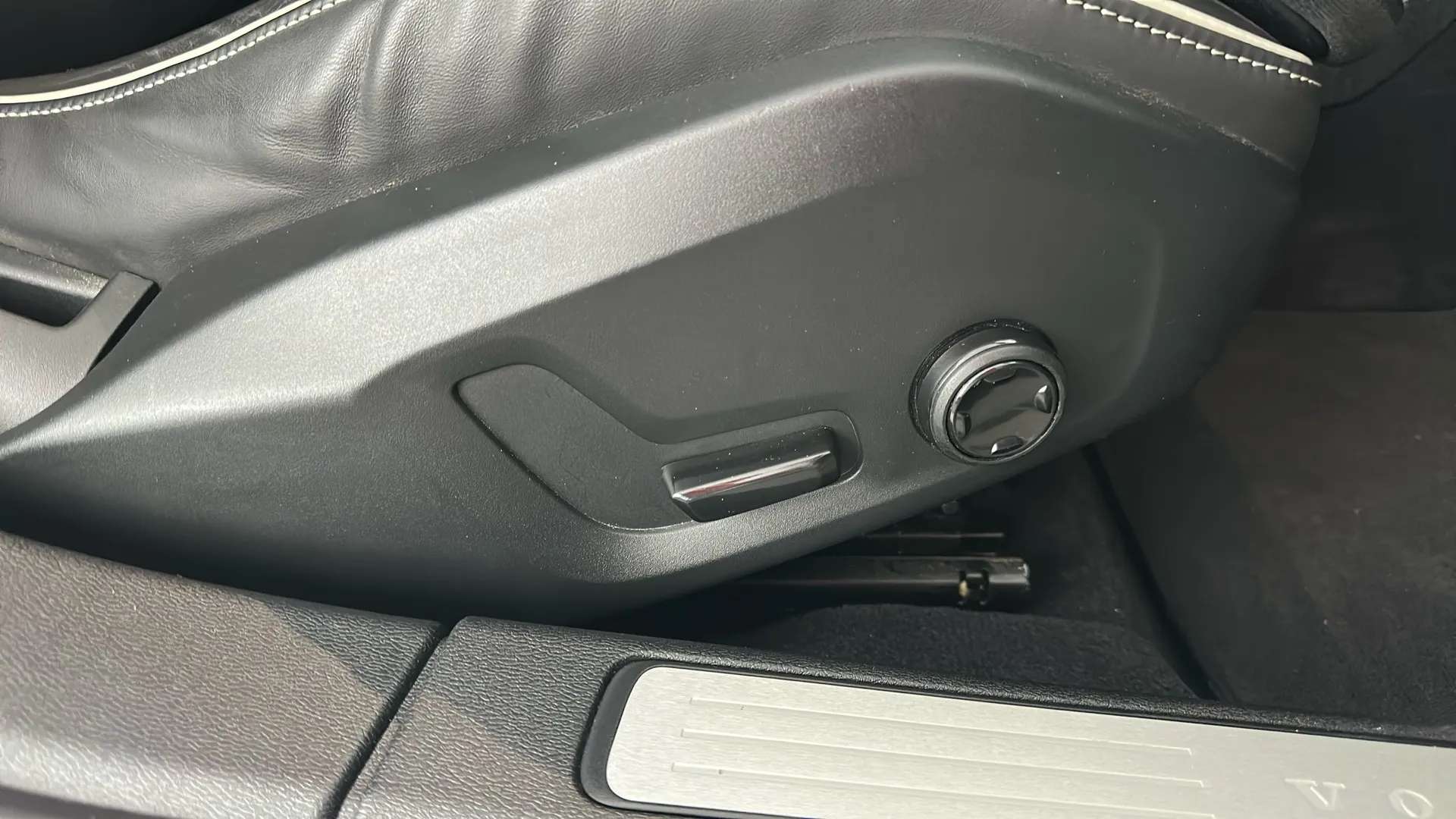 2022 VOLVO S60 2022 VOLVO S60