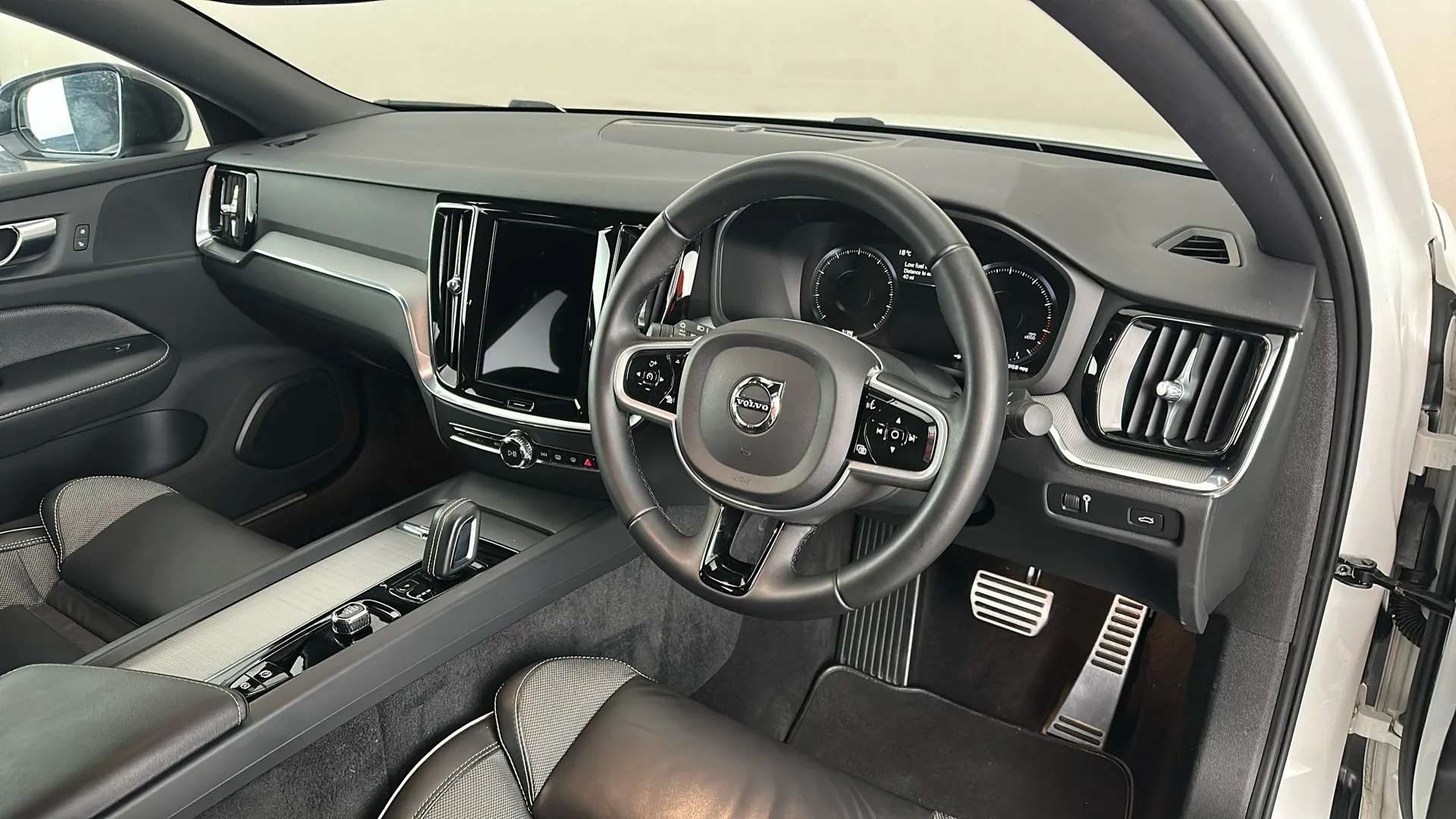 2022 VOLVO S60 2022 VOLVO S60