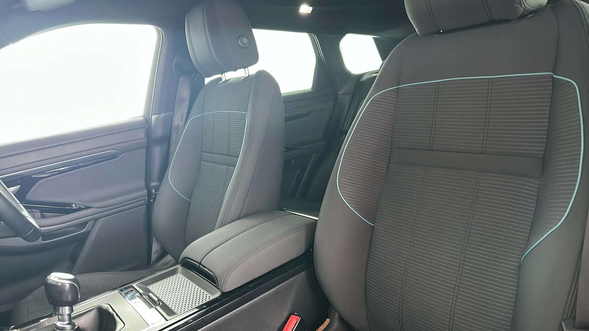 2019 LAND ROVER RANGE ROVER EVOQUE 2019 LAND ROVER RANGE ROVER EVOQUE