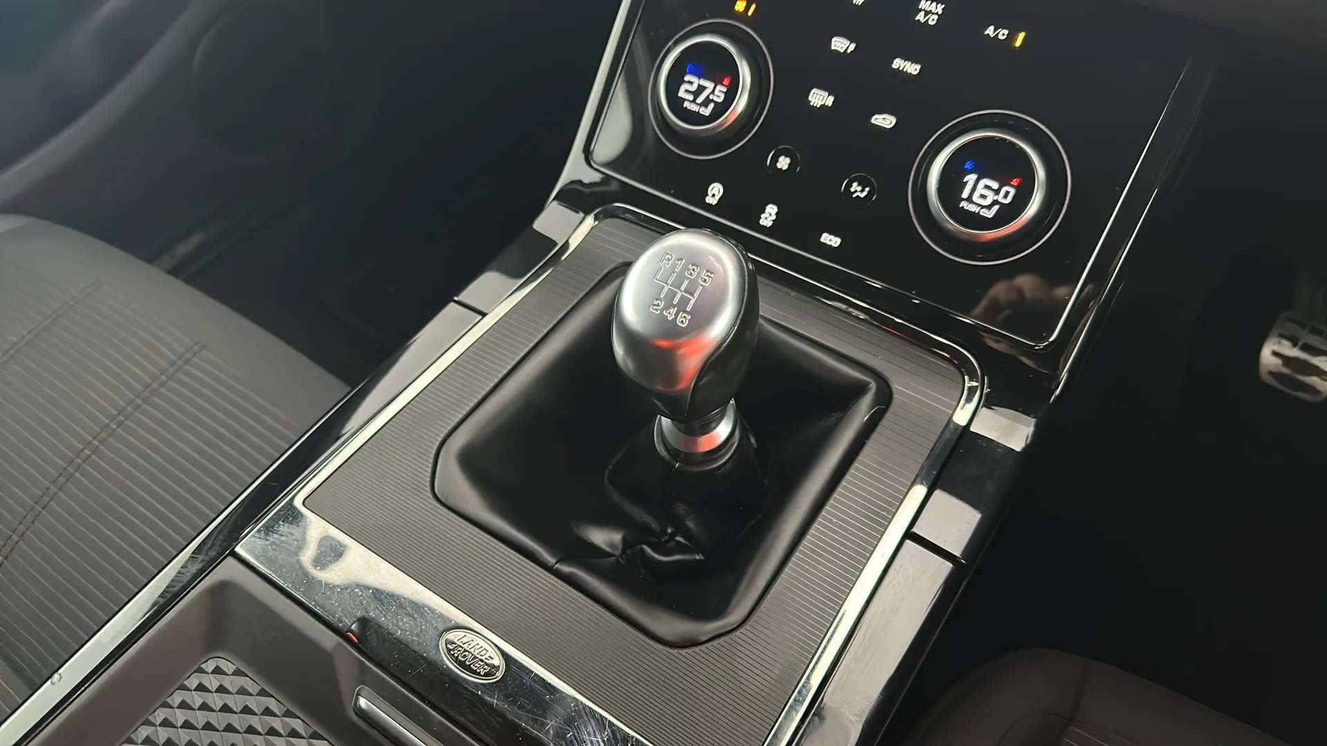 2019 LAND ROVER RANGE ROVER EVOQUE 2019 LAND ROVER RANGE ROVER EVOQUE