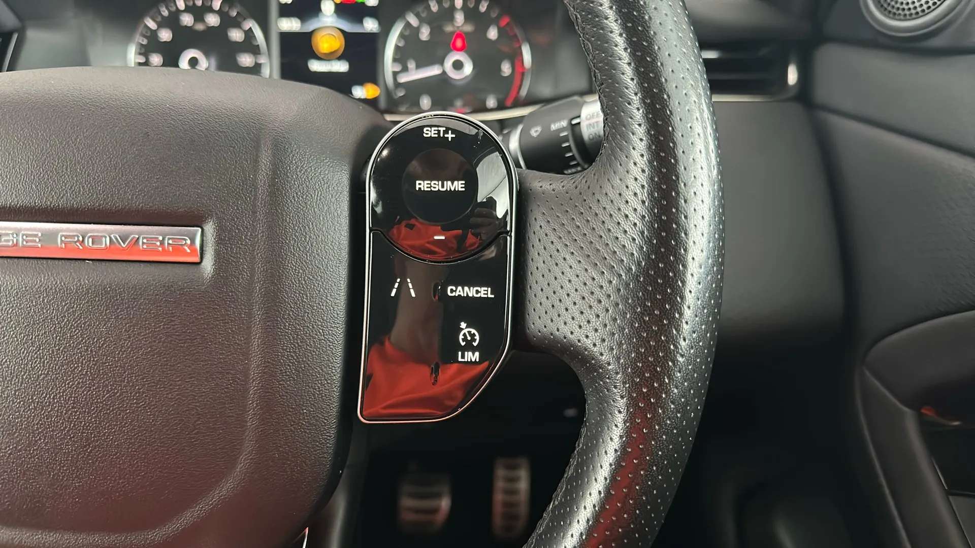 2019 LAND ROVER RANGE ROVER EVOQUE 2019 LAND ROVER RANGE ROVER EVOQUE