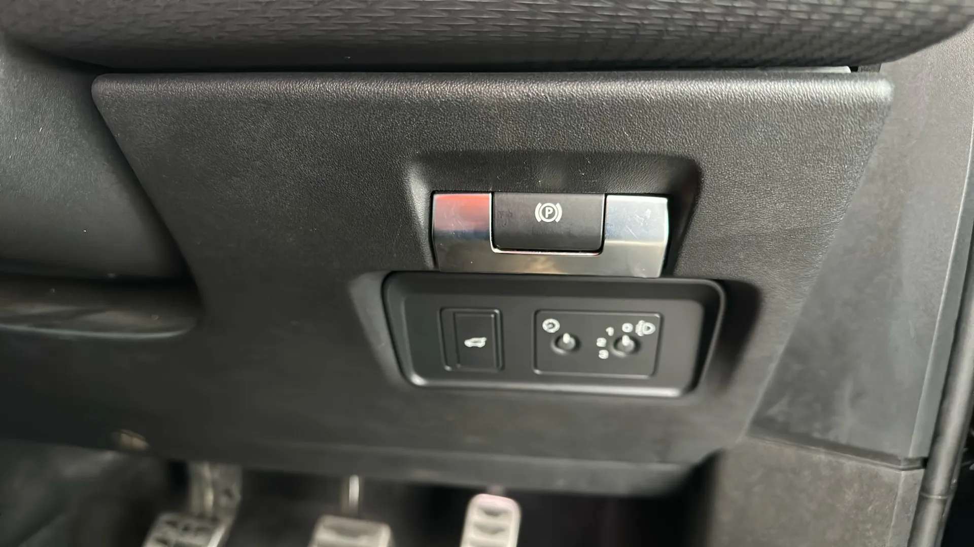 2019 LAND ROVER RANGE ROVER EVOQUE 2019 LAND ROVER RANGE ROVER EVOQUE