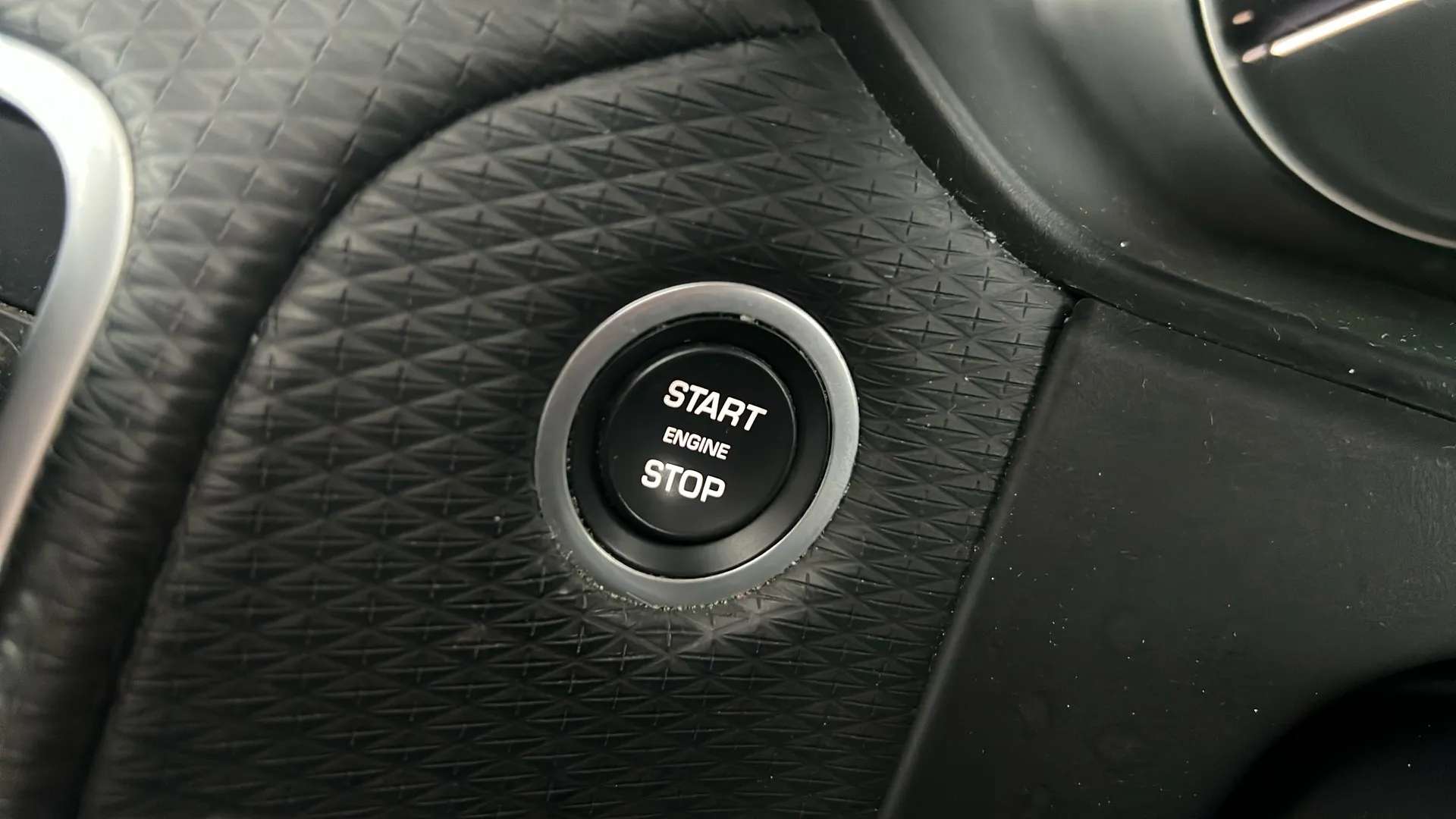 2020 LAND ROVER RANGE ROVER VELAR 2020 LAND ROVER RANGE ROVER VELAR