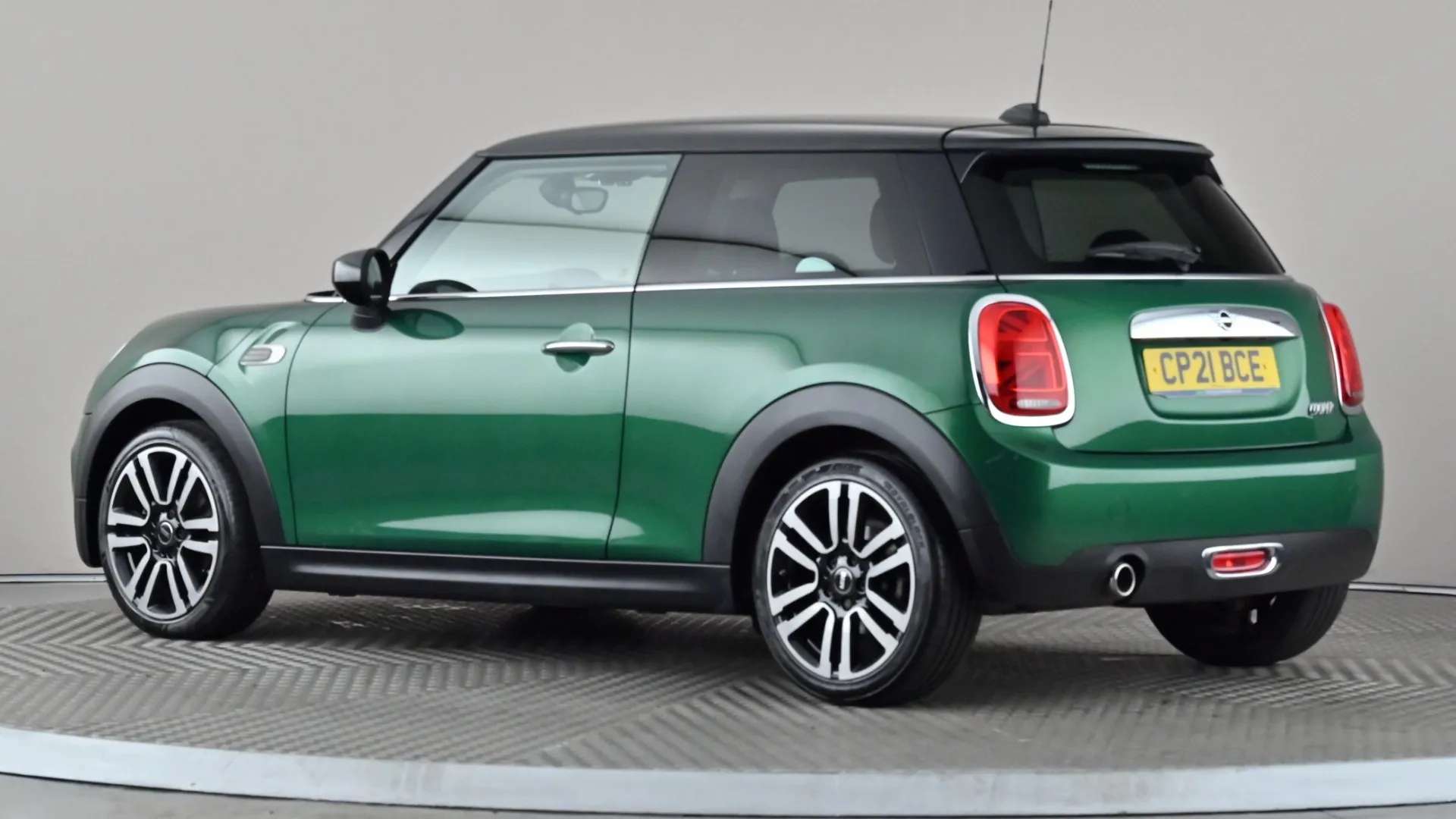 A 2021 MINI HATCH 1.5 Cooper Exclusive II A 2021 MINI HATCH 1.5 Cooper Exclusive II