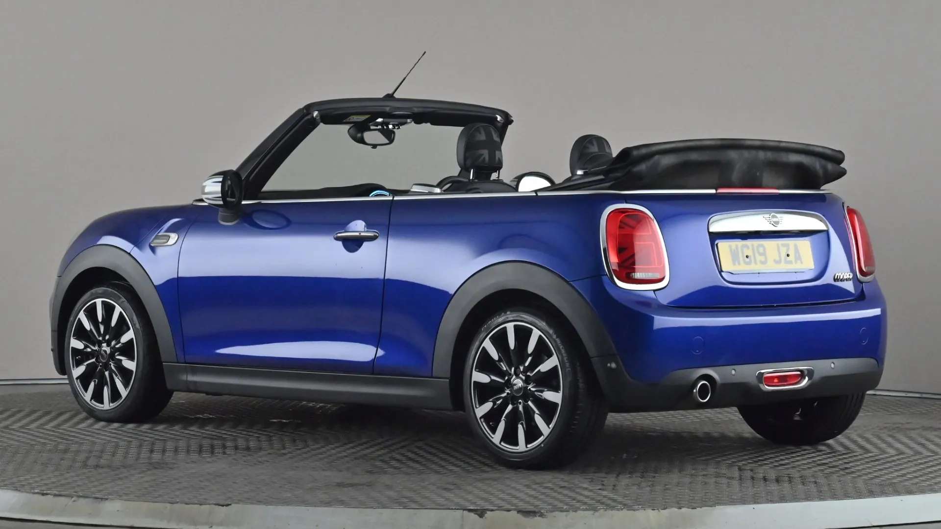 2019 MINI CONVERTIBLE 2019 MINI CONVERTIBLE