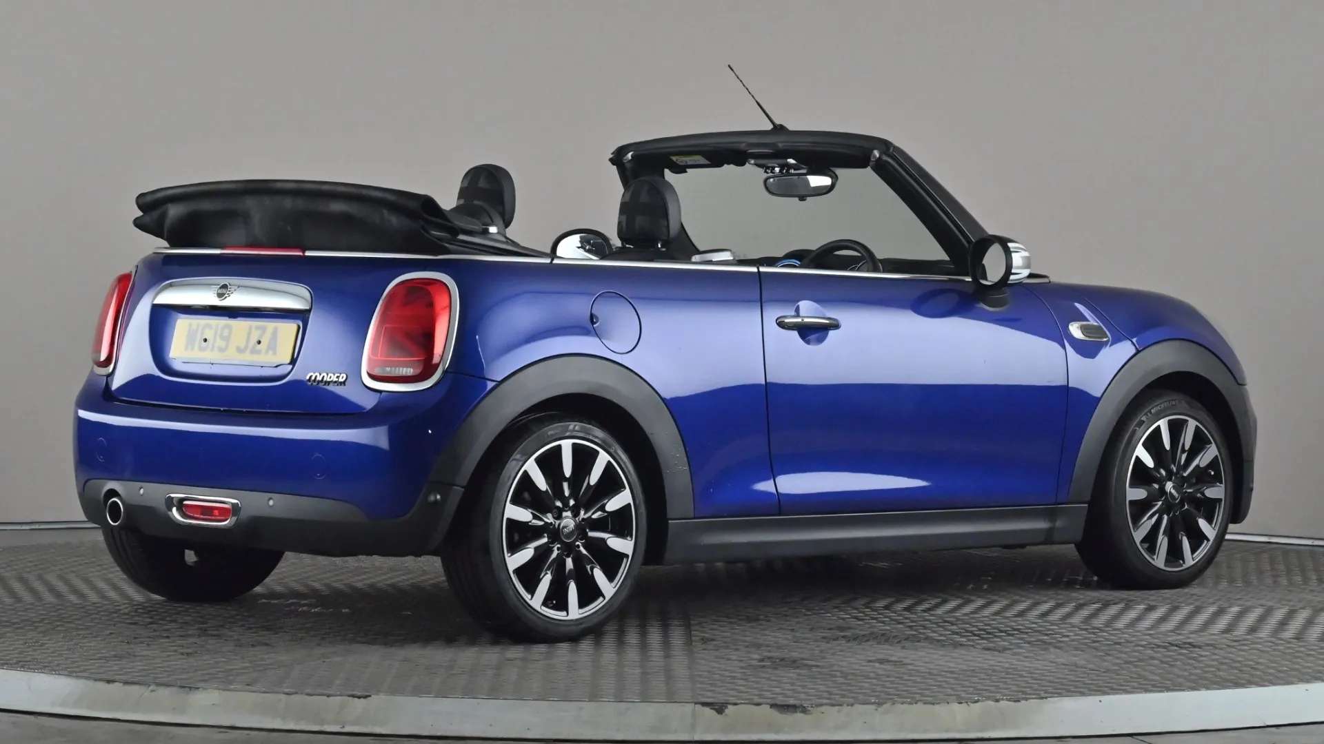 2019 MINI CONVERTIBLE 2019 MINI CONVERTIBLE