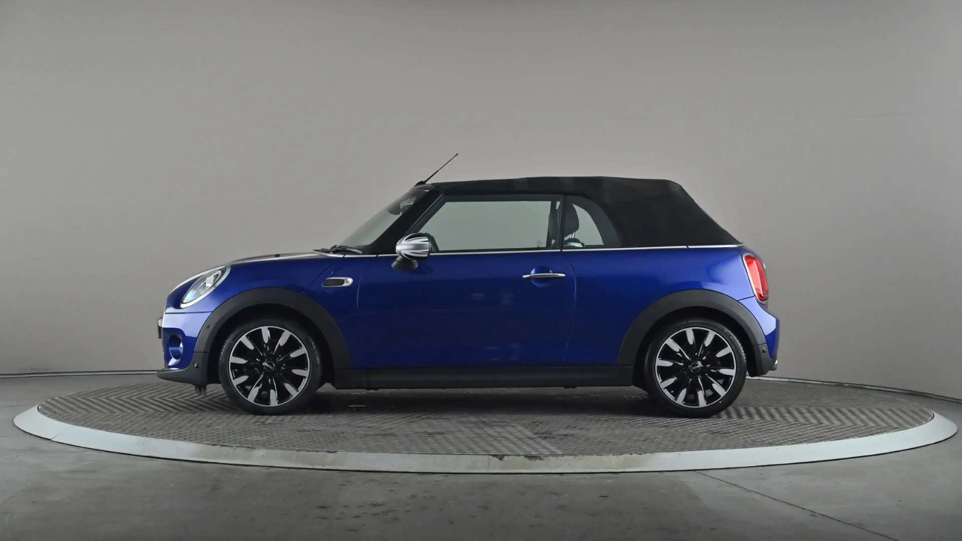 2019 MINI CONVERTIBLE 2019 MINI CONVERTIBLE