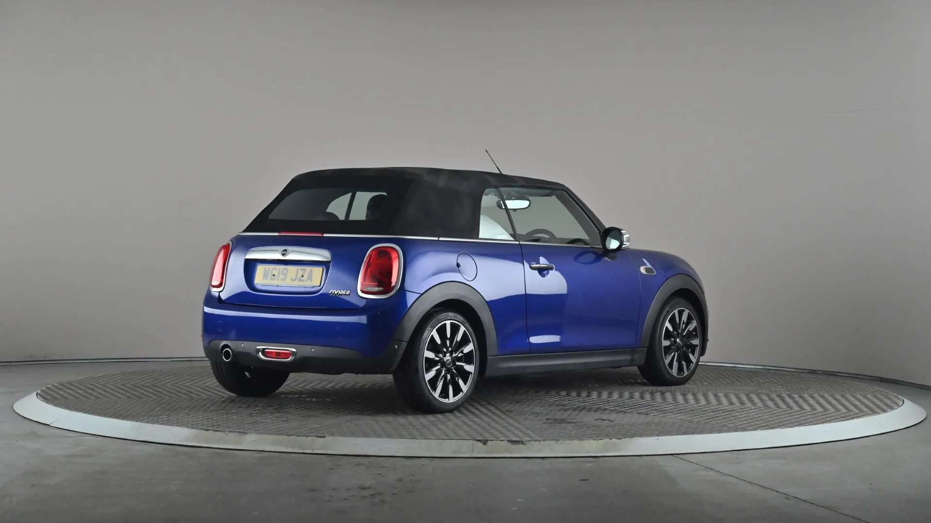 2019 MINI CONVERTIBLE 2019 MINI CONVERTIBLE