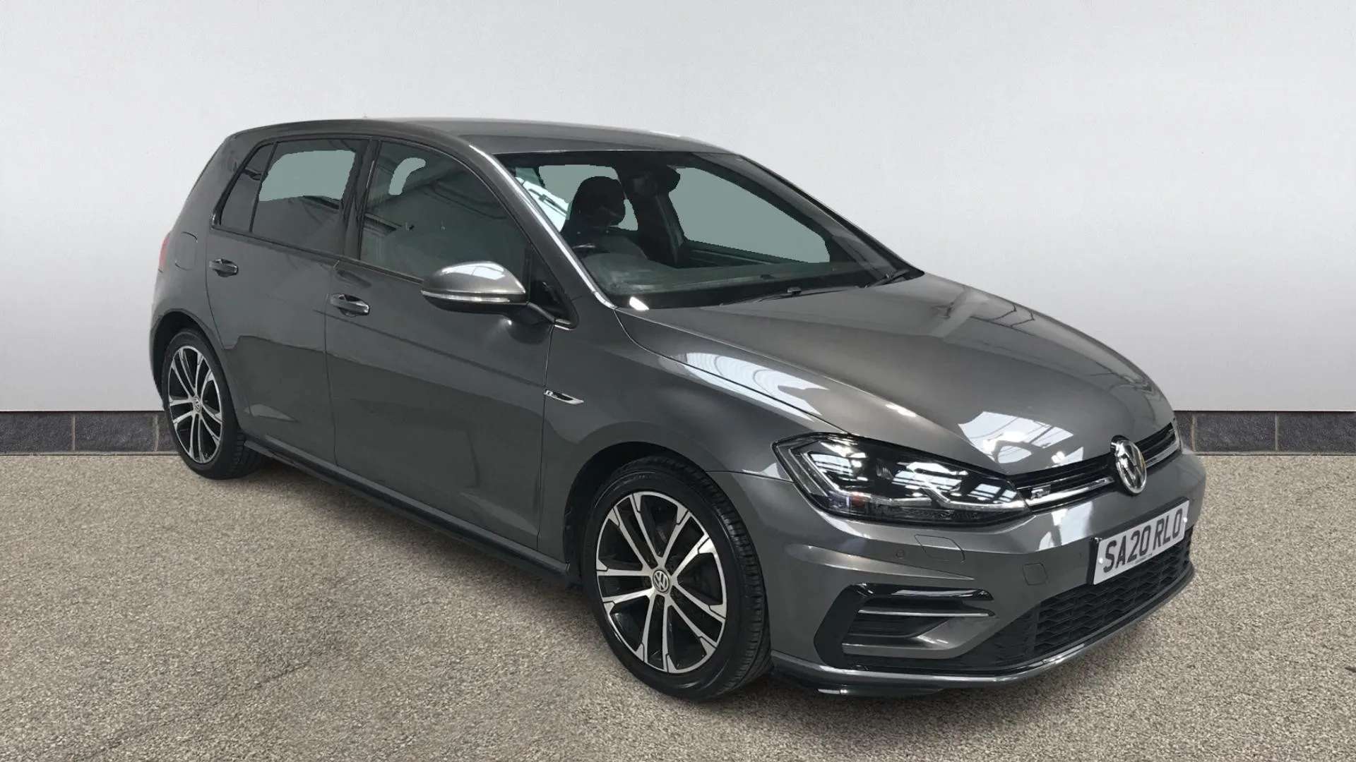 A 2020 VOLKSWAGEN GOLF 1.5 TSI EVO 150 R-Line Edition A 2020 VOLKSWAGEN GOLF 1.5 TSI EVO 150 R-Line Edition