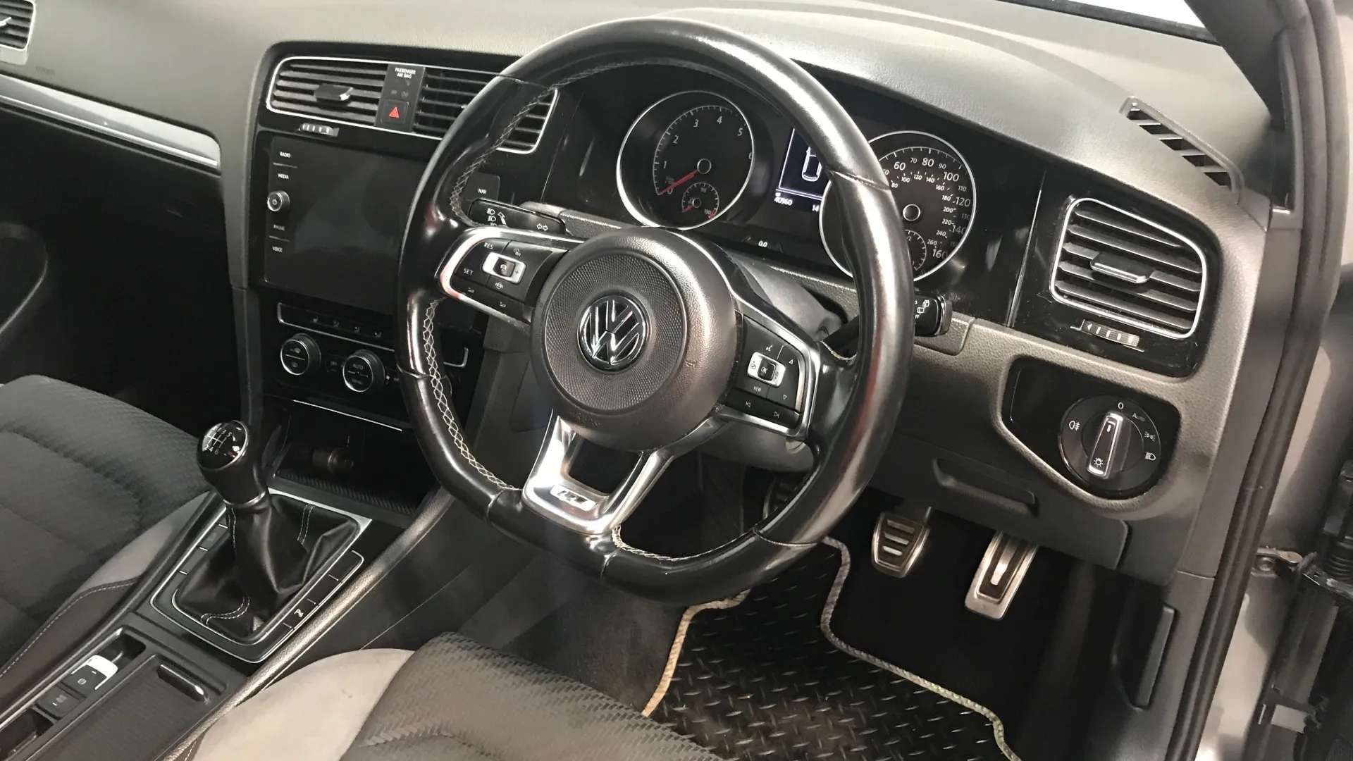 2020 VOLKSWAGEN GOLF 2020 VOLKSWAGEN GOLF