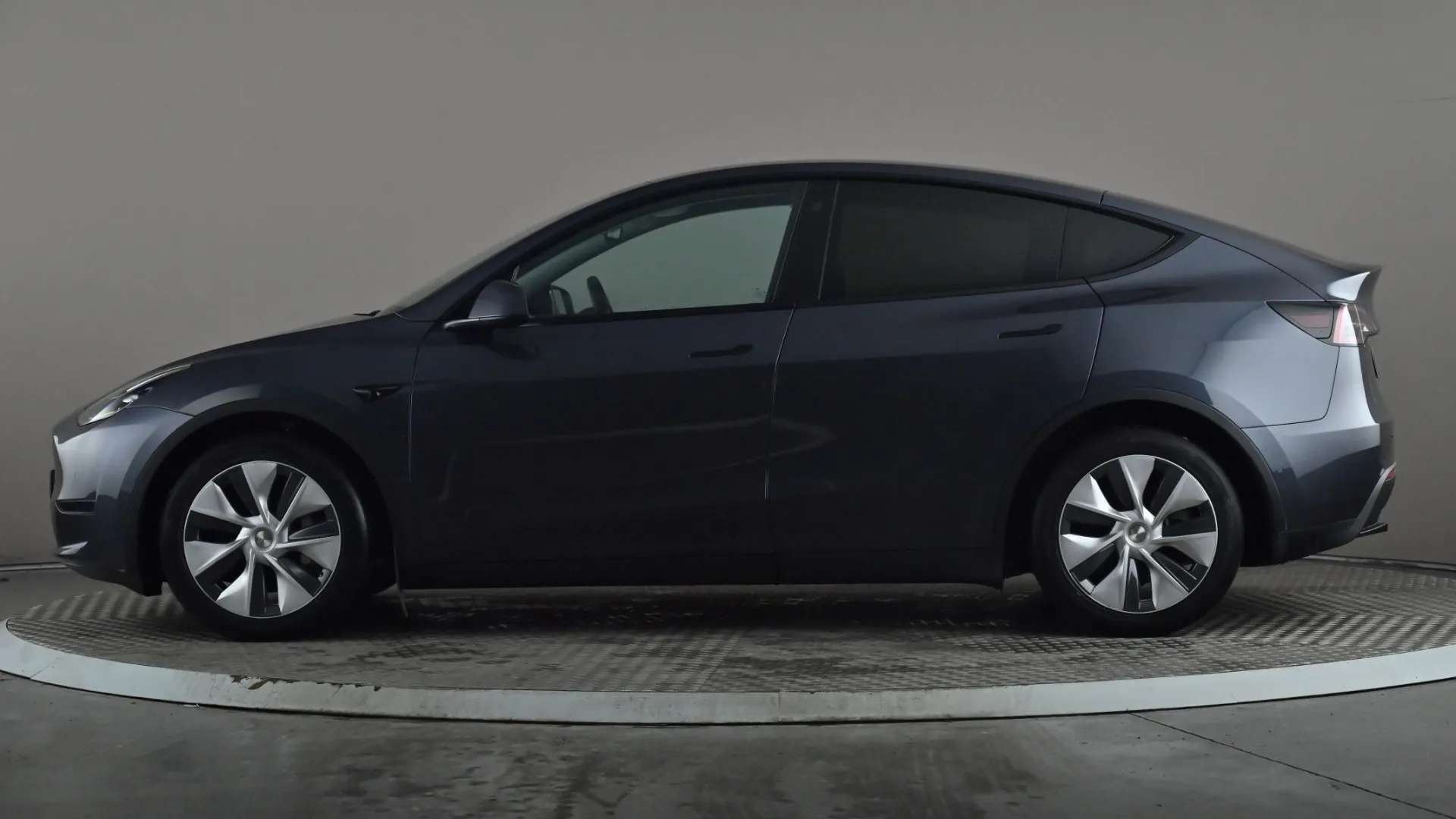 A 2022 TESLA MODEL Y Long Range AWD Auto A 2022 TESLA MODEL Y Long Range AWD Auto