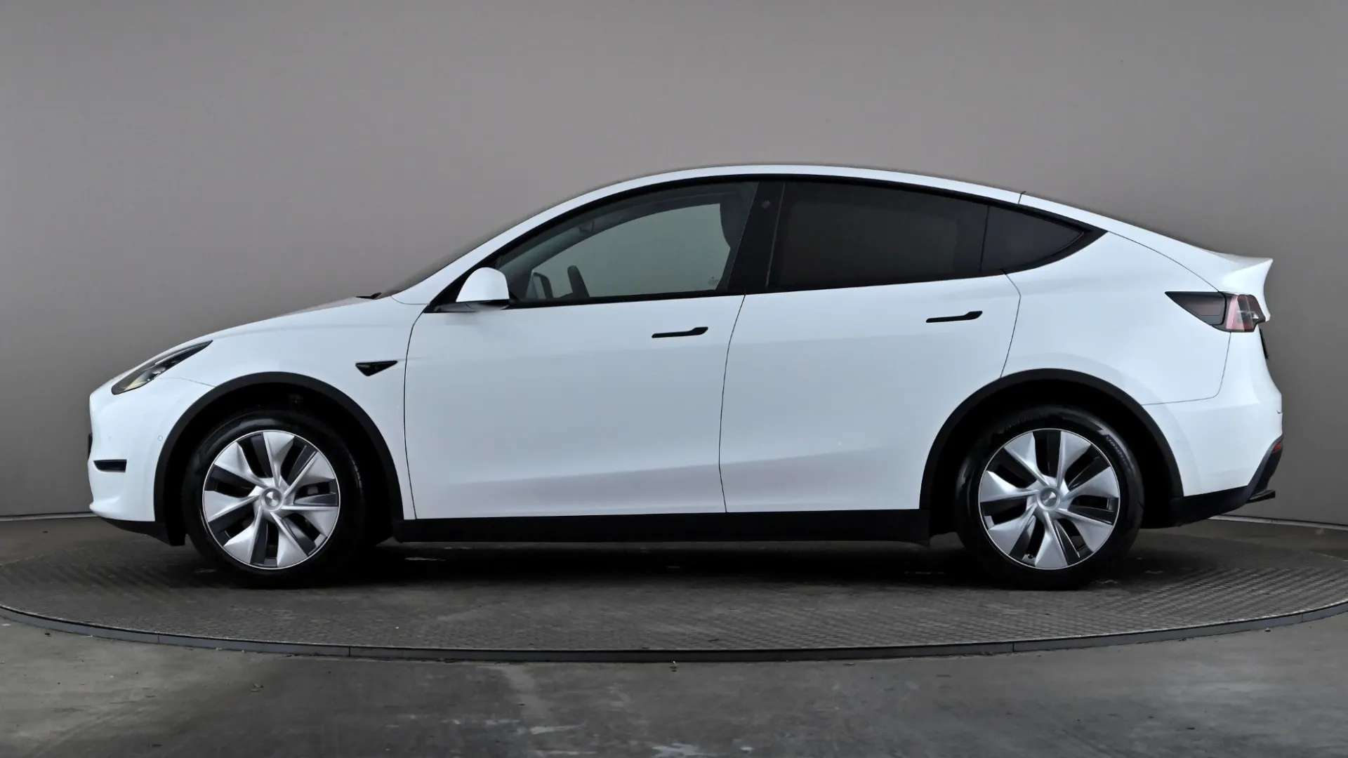 A 2022 TESLA MODEL Y Long Range AWD Auto A 2022 TESLA MODEL Y Long Range AWD Auto