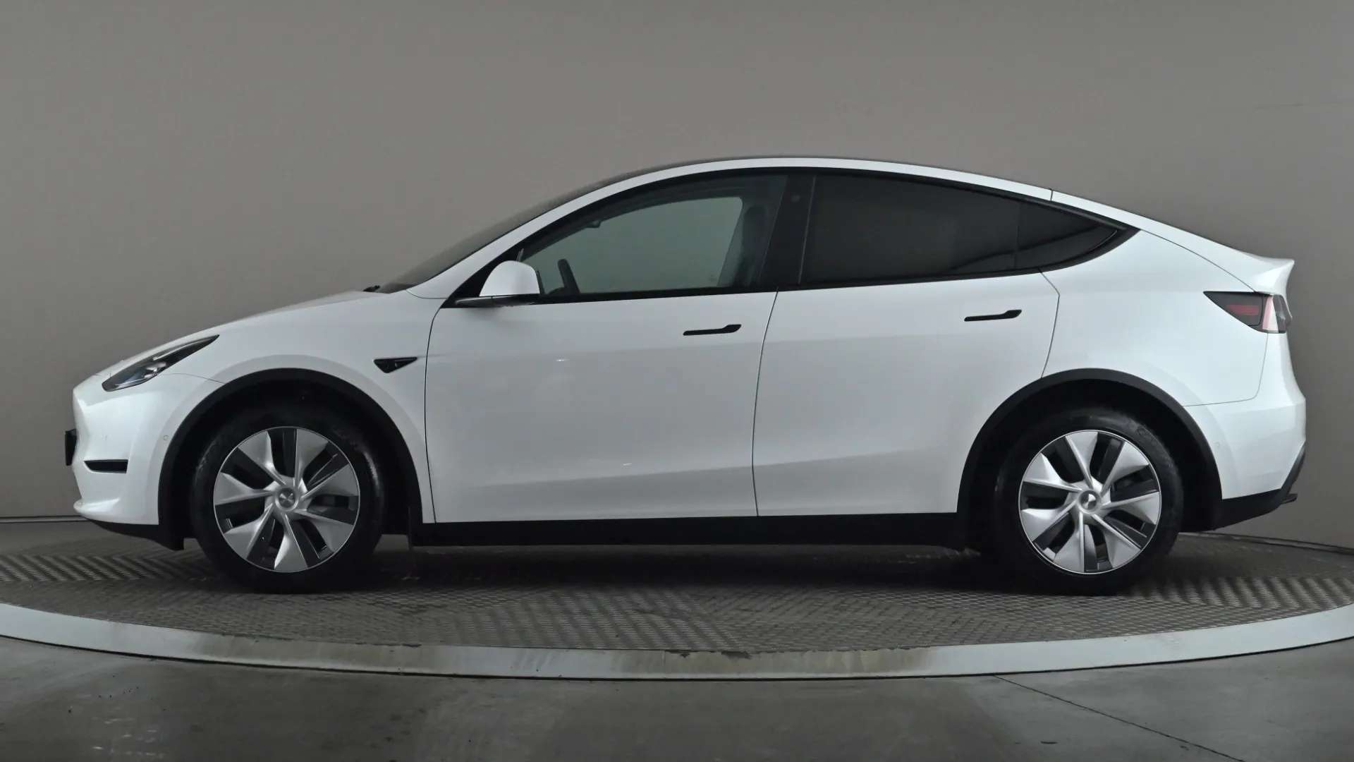 A 2022 TESLA MODEL Y Long Range AWD Auto A 2022 TESLA MODEL Y Long Range AWD Auto