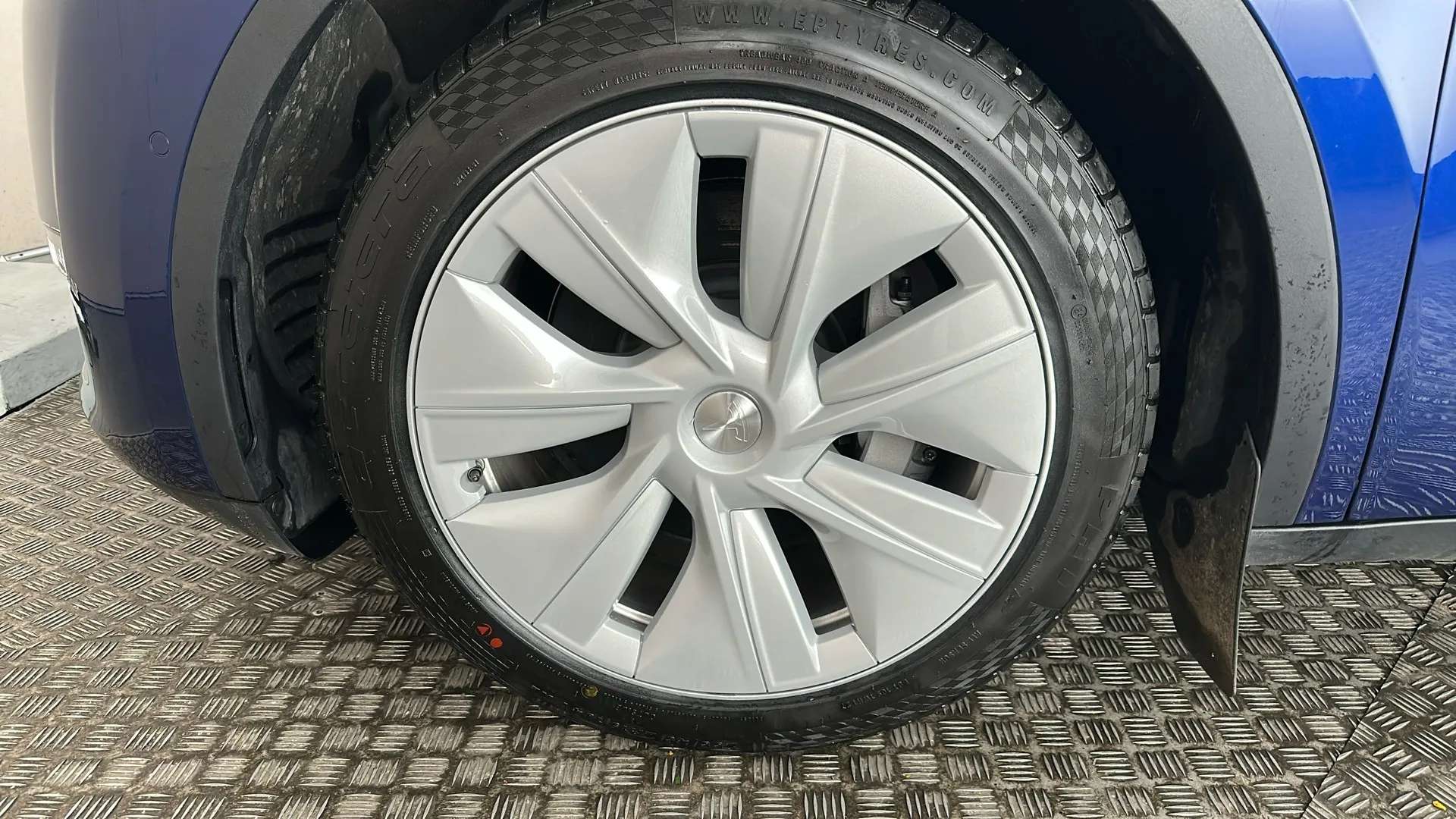 2022 TESLA MODEL Y 2022 TESLA MODEL Y