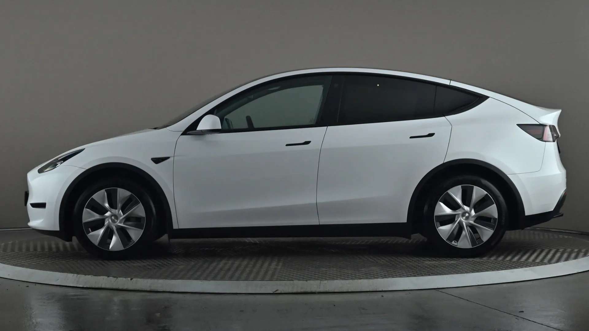 A 2022 TESLA MODEL Y Long Range AWD Auto A 2022 TESLA MODEL Y Long Range AWD Auto