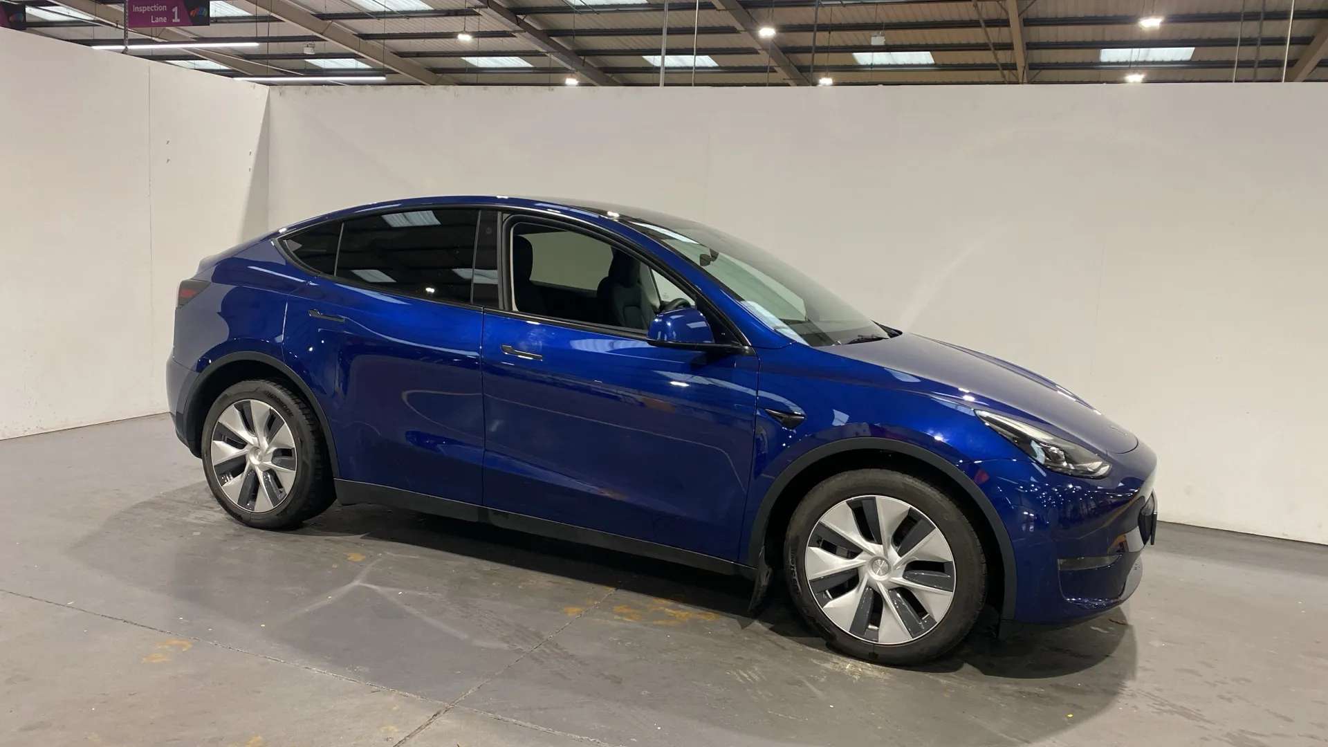 A 2022 TESLA MODEL Y Long Range AWD Auto A 2022 TESLA MODEL Y Long Range AWD Auto