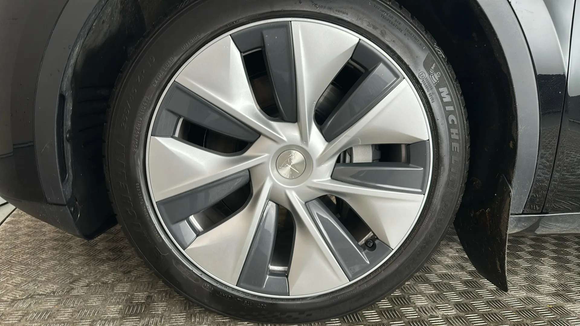 2022 TESLA MODEL Y 2022 TESLA MODEL Y