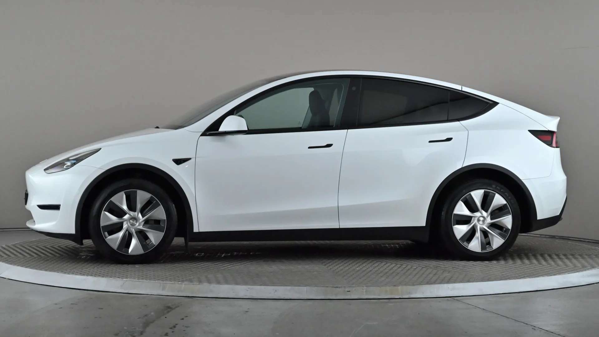 A 2022 TESLA MODEL Y Long Range AWD Auto A 2022 TESLA MODEL Y Long Range AWD Auto