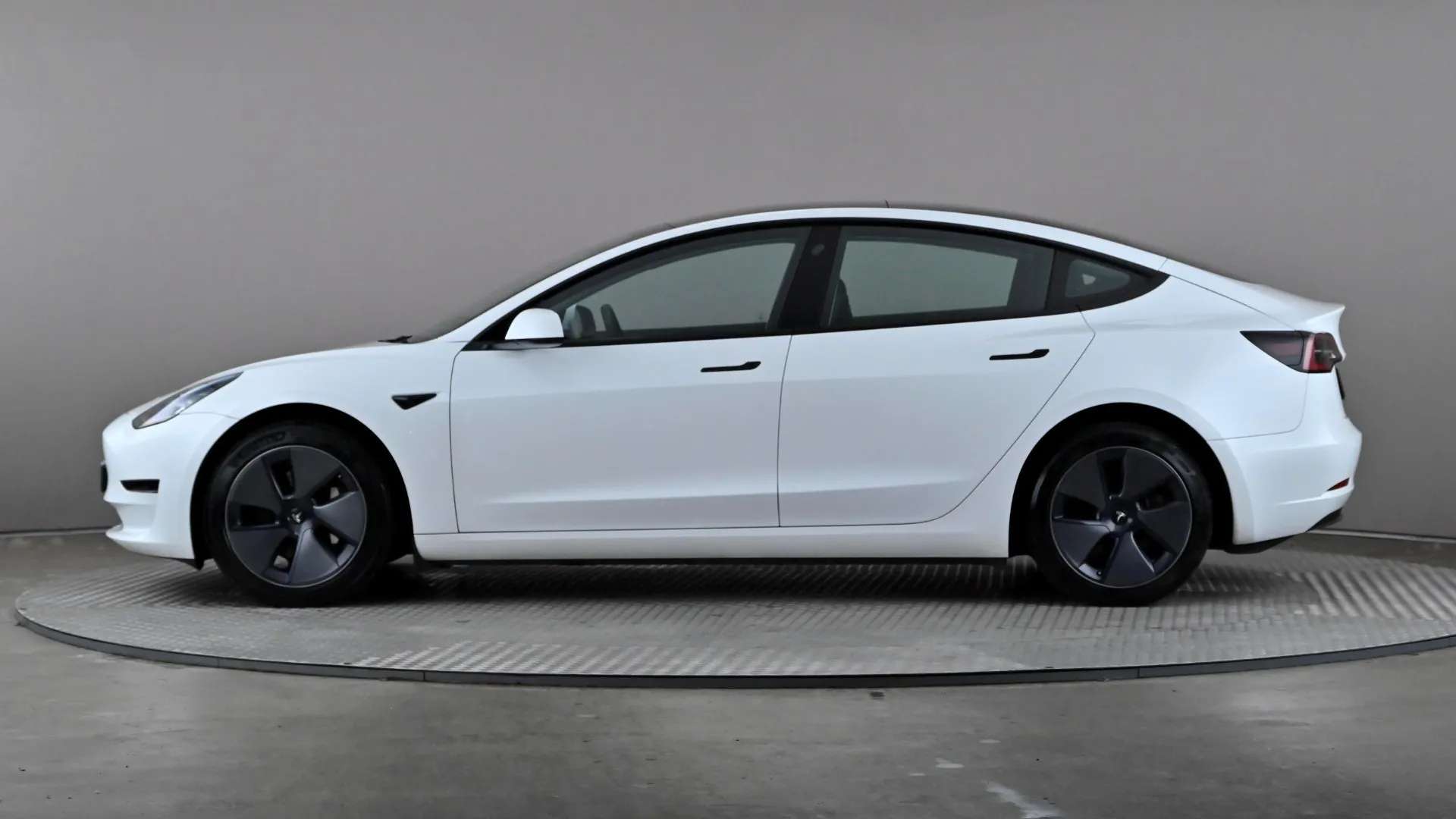 A 2022 TESLA MODEL 3 Long Range AWD Auto A 2022 TESLA MODEL 3 Long Range AWD Auto