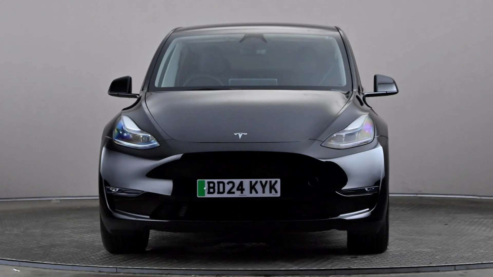 A 2024 TESLA MODEL Y Long Range AWD Auto A 2024 TESLA MODEL Y Long Range AWD Auto